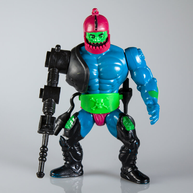  French version of Trap Jaw with red ring and black stripe on helmet. 
