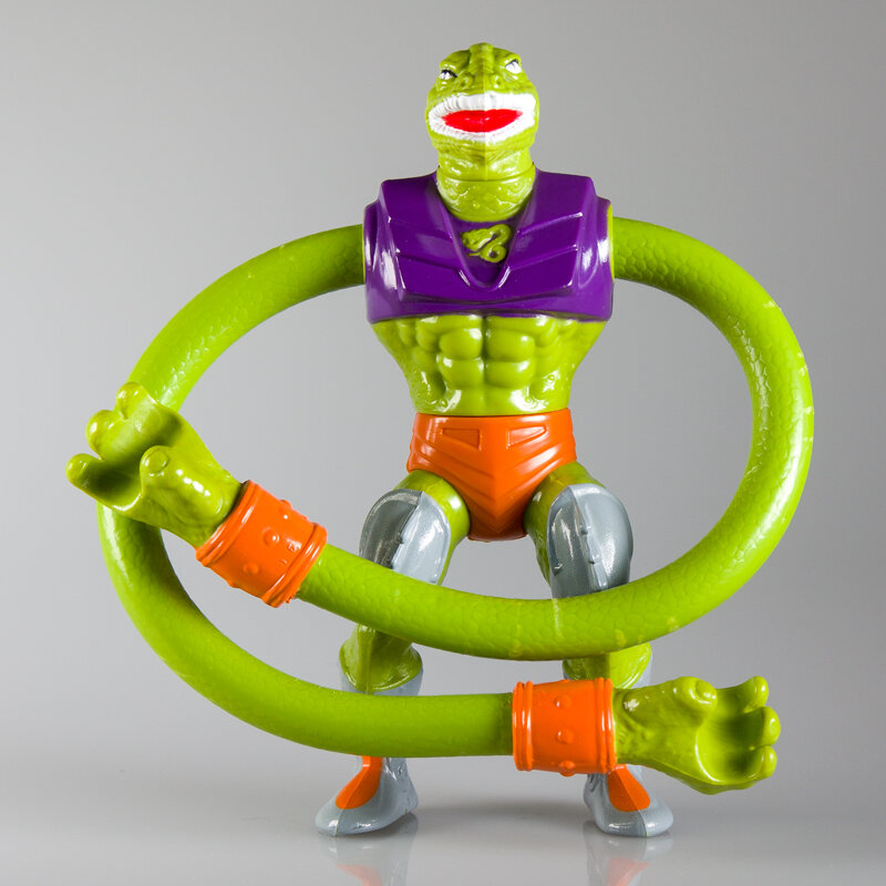  Sssqueeze is the boa constrictor figure of the Snake Men. 