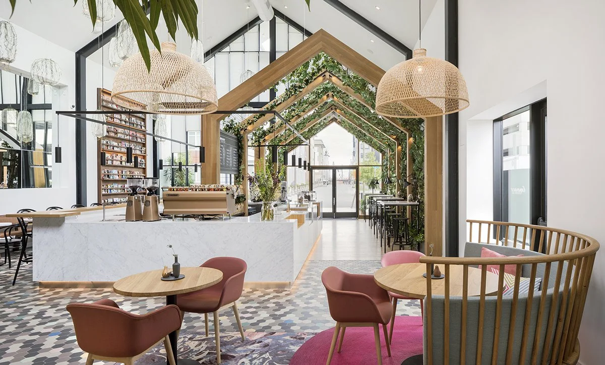 harr cafe bar xs.jpg