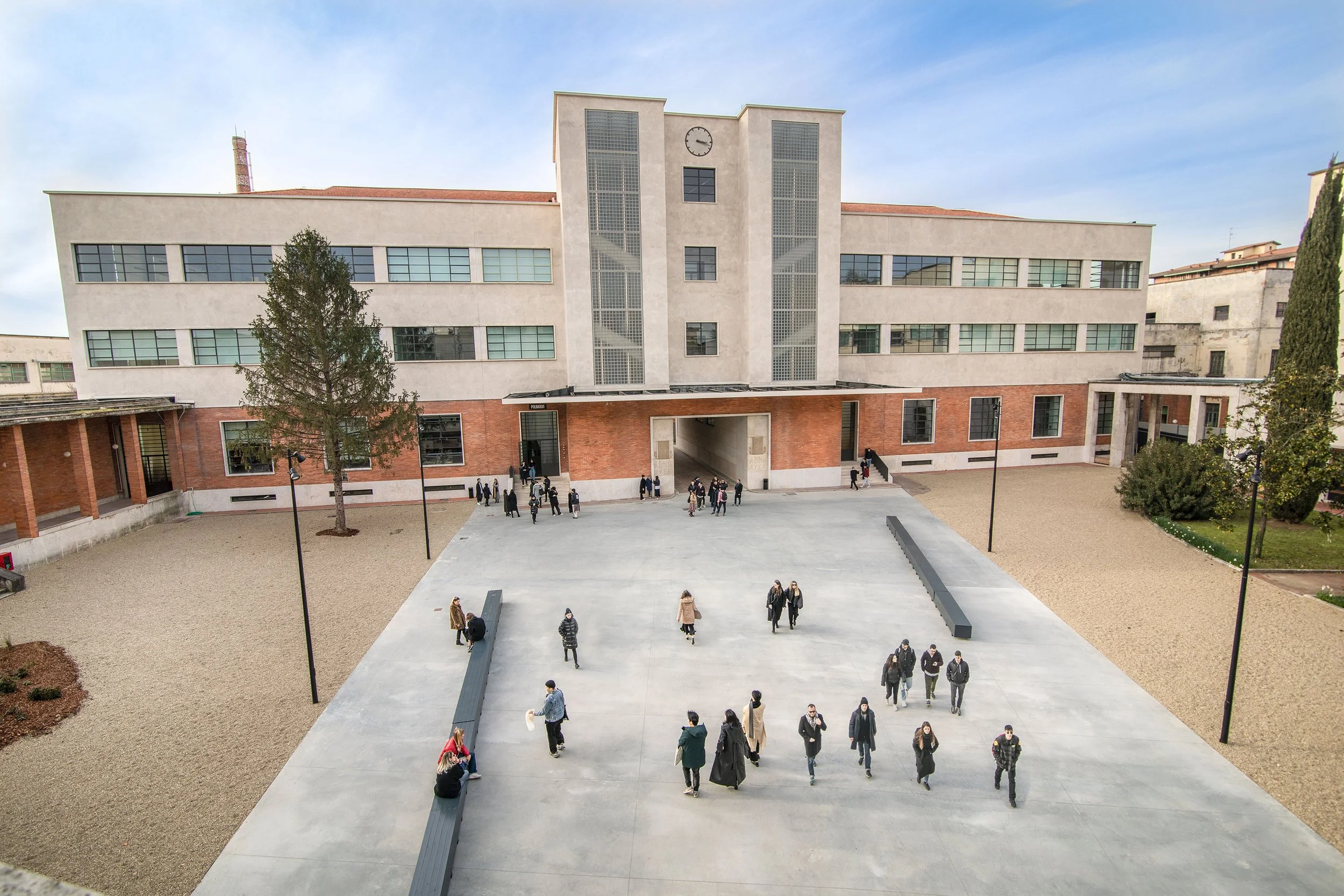 manifattura - b6 gebouw modeschool 2.JPG