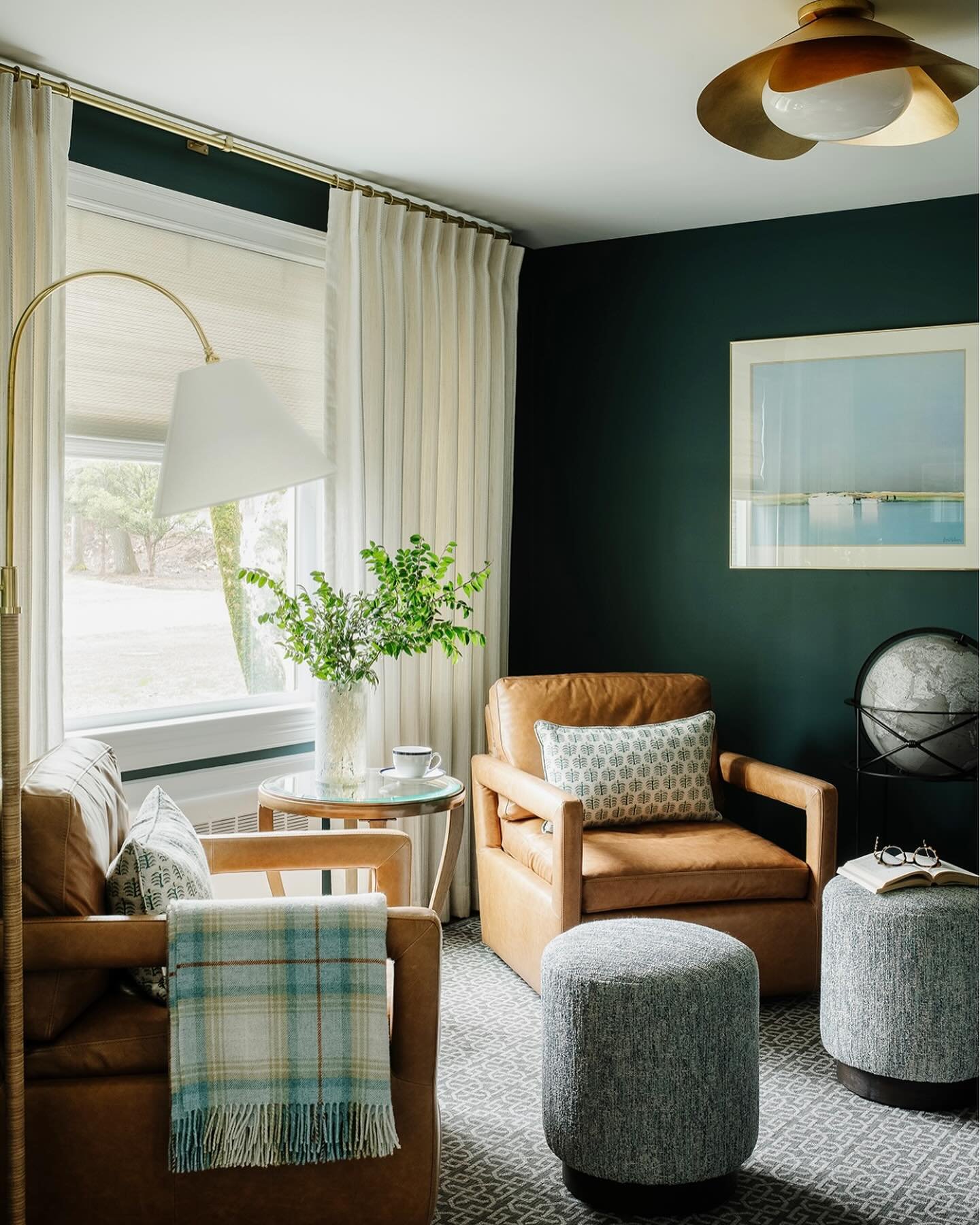 Color drenched library? A palette-rich reading room? An ode to color in book form?&hellip;.We got the memo 📚 

@jessicadelaneyphotography 📸 
#library #librariesofinstagram #librarylife📚 #librarylove #bookworm #bookish #bookshelf