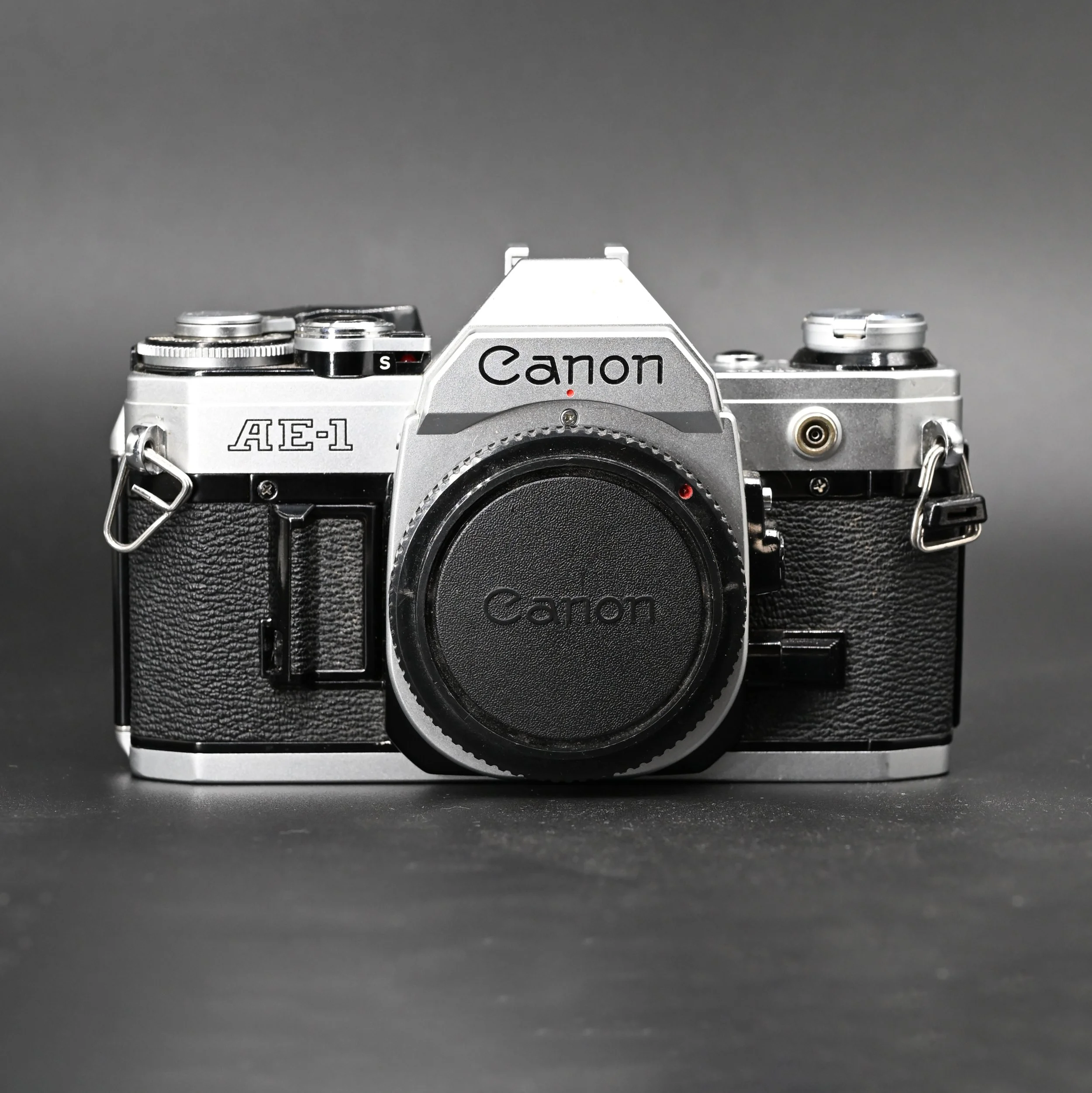 Canon AE1 Argent Nu (50mm)