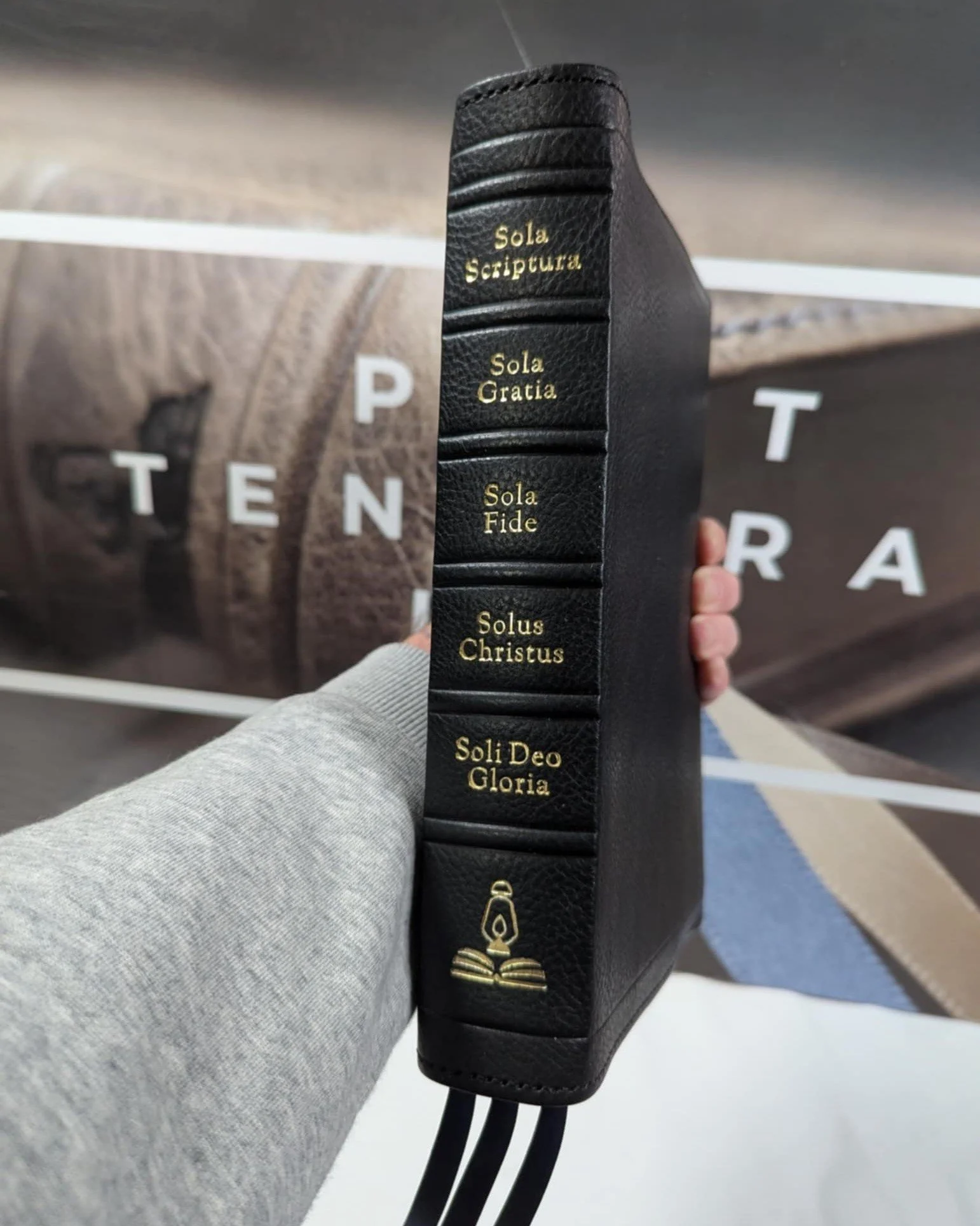 Shop Update: 
I've added the Classic Black colorway to our Made To Order shop. This color way features Black Minerva box cowhide, navy liner and ribbons, and red page dye. 

We have 5 more slots for Cognac until our supplier restocks. We have set asi