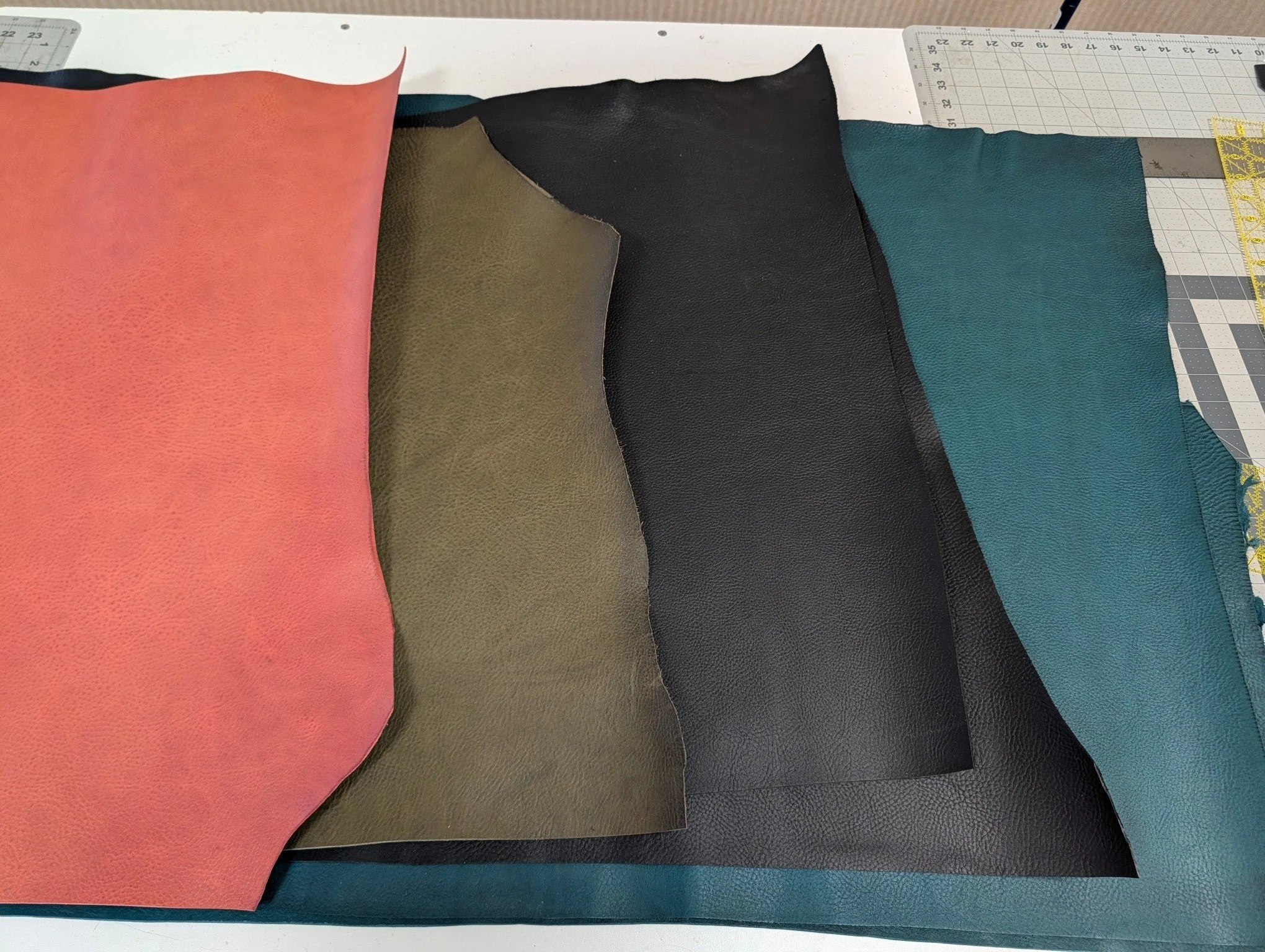 📢 Announcement: we'll have 4 traditional line bibles for sale next week - more details to come 

📷: New colors coming for the Isaiah line (and matching journals and half-sheet three ring binders)