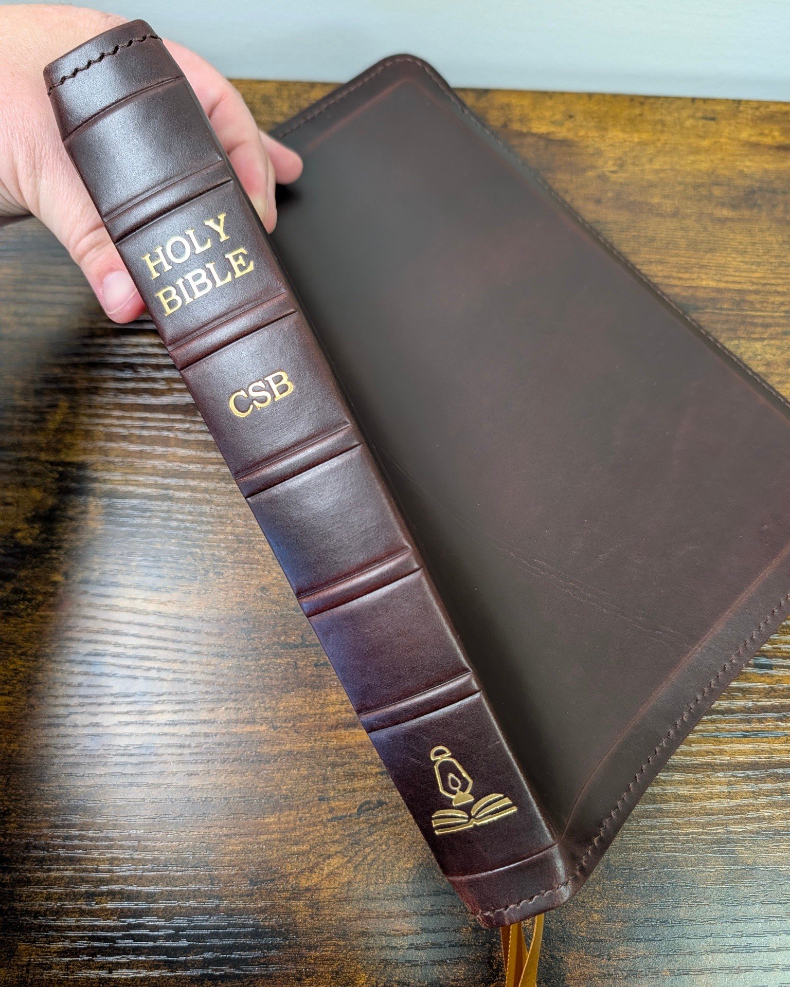 CSB Verse by verse rebound in Oxblood double shot cowhide from the Seidel tannery - available now on our website 

Rebind details:

-Burgundy lambskin liner

-Full yapp

-Burgundy page dye

-Matching hand stitched perimeter

-Old Gold Berisford ribbo