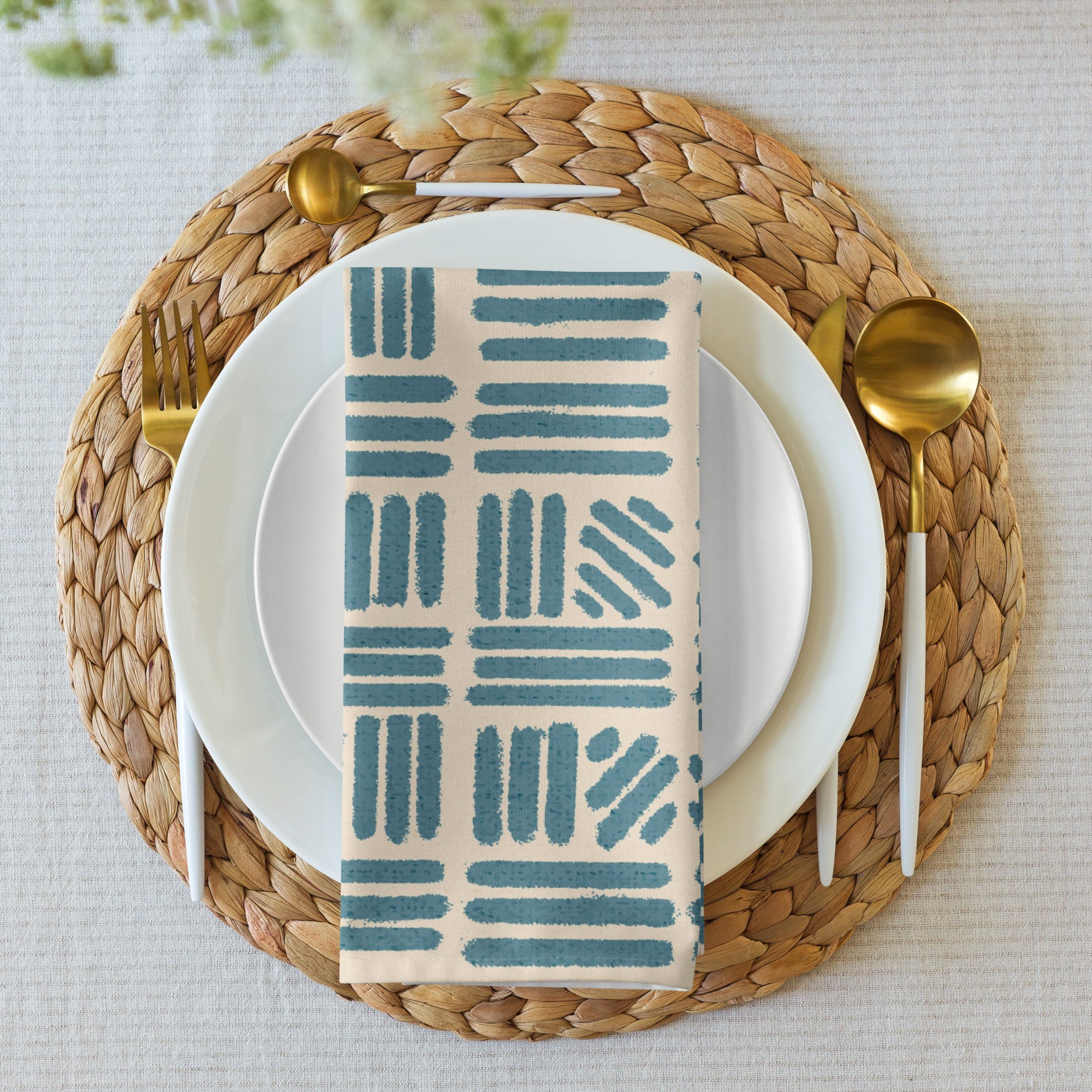 cloth-napkin-set-(4)-white-front-65553e2b97223.jpg