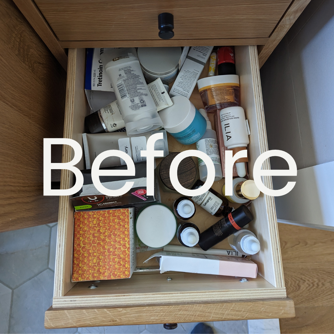 Messy-bathroom-drawer-untidy.png