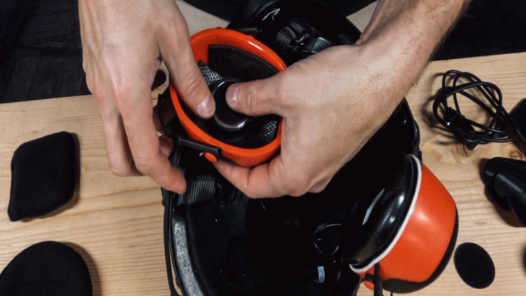 Paramotor Helmet Speaker Install.jpg