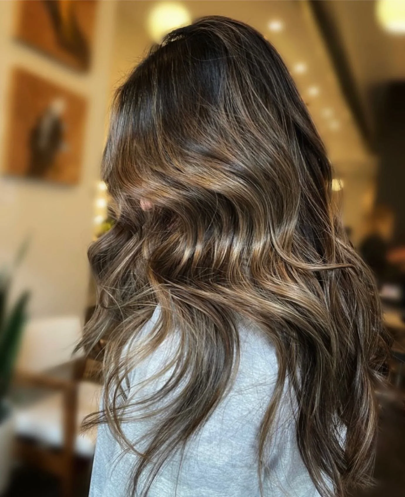 A gorgeous brunette by stylist Crystal 😍 
We can’t stop looking at this color! 
#stranded #strandedchicago #salon #stylist #hairstyle #styled #chicagostylist #hair #chicagohair #chicagosalon #redken #brunettebalayage #brunette #expensivebrun