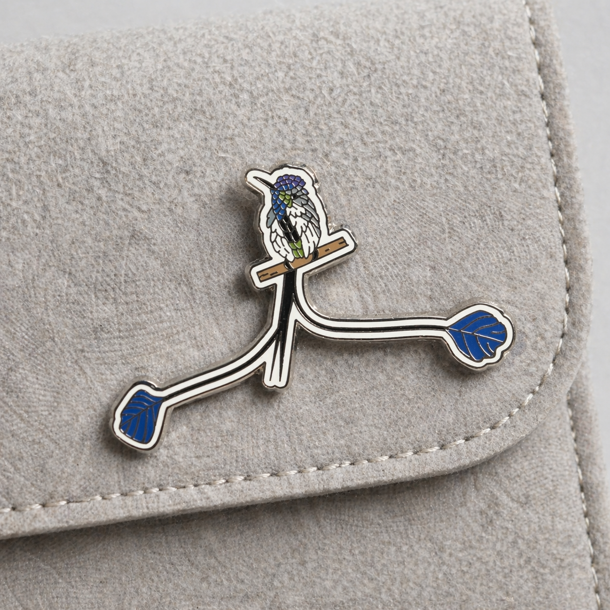 Marvelous Spatuletail - Enamel Pin