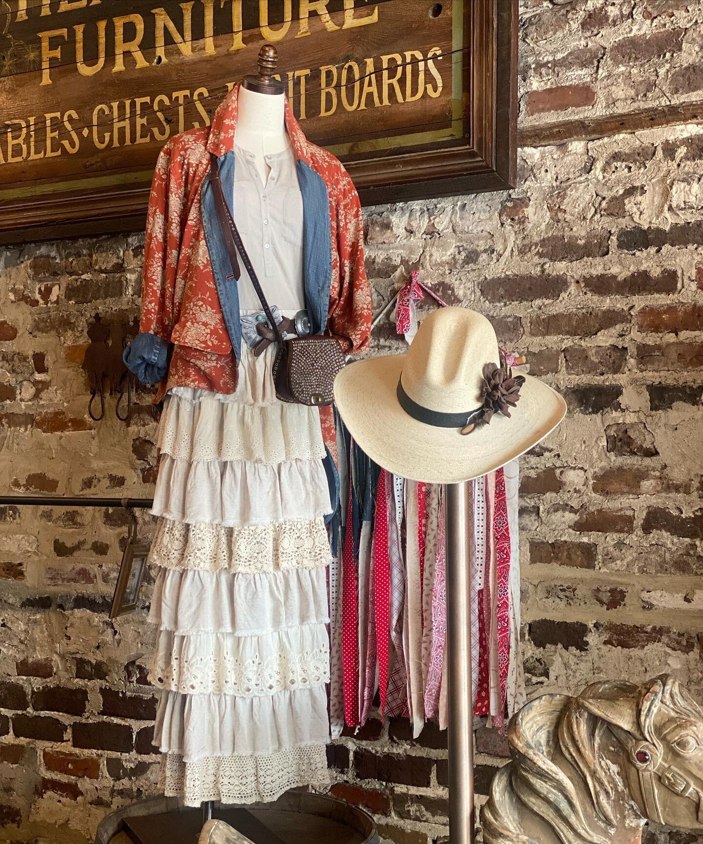 Spring 🌸 has never looked so good! 
.
Shop either of our 2 locations: Georgetown, SC or Mt Pleasant, SC
.
Open 7 days a week with new hours ⏰
Sunday 12-5
Monday - Saturday 10-6
.
#Wildflowerandwhiskey #wildflowerandwhiskeySC #Georgetownsc #historicg