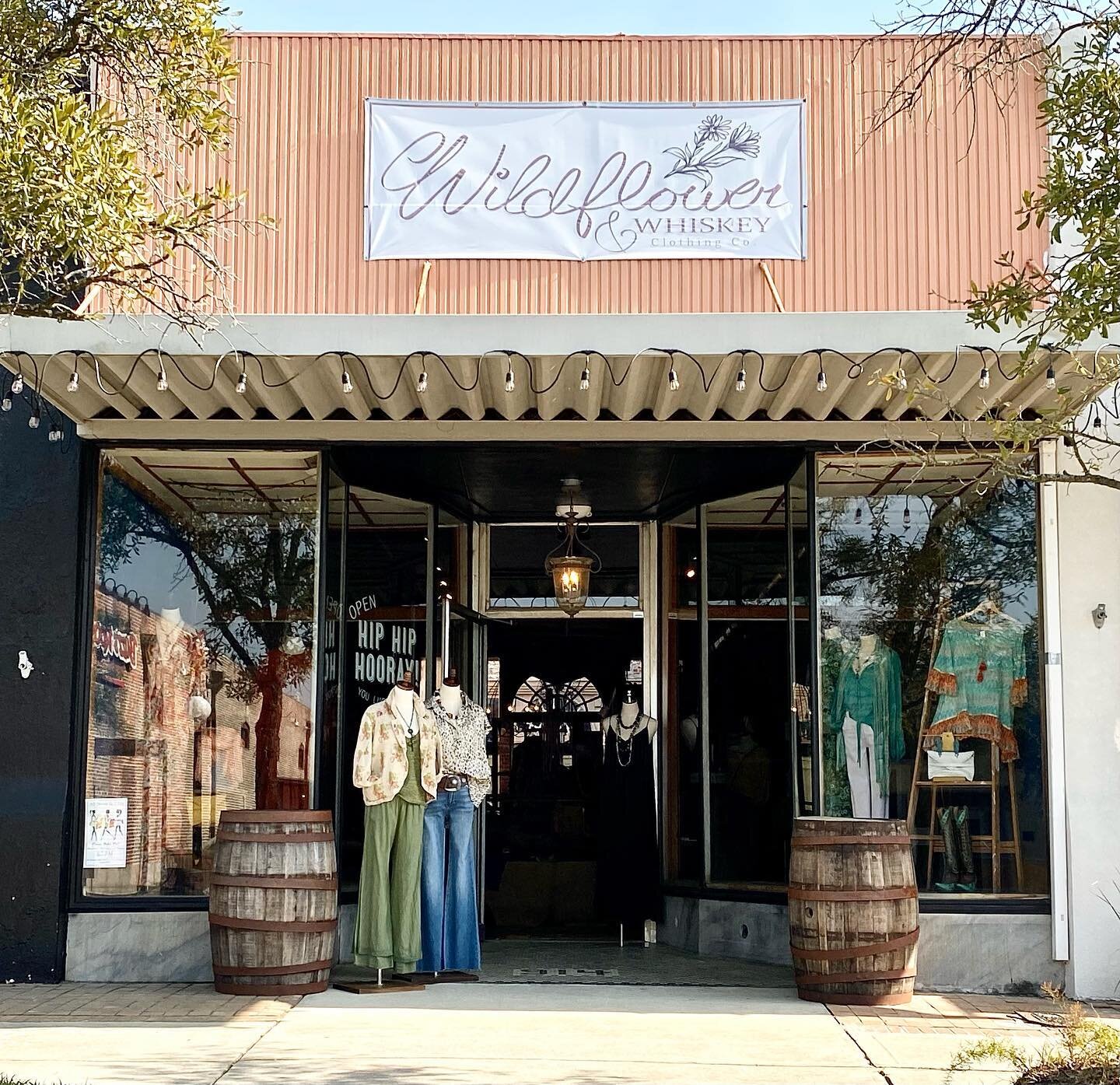 ✨Exciting times on Front Street in Georgetown ✨
.
914 Front Street (Wildflower &amp; Wiskey) will be moving and combining with 917 Front Street (Open Road) next week to create a one stop shop for you! 
.
We will have fabulous product, exciting mercha