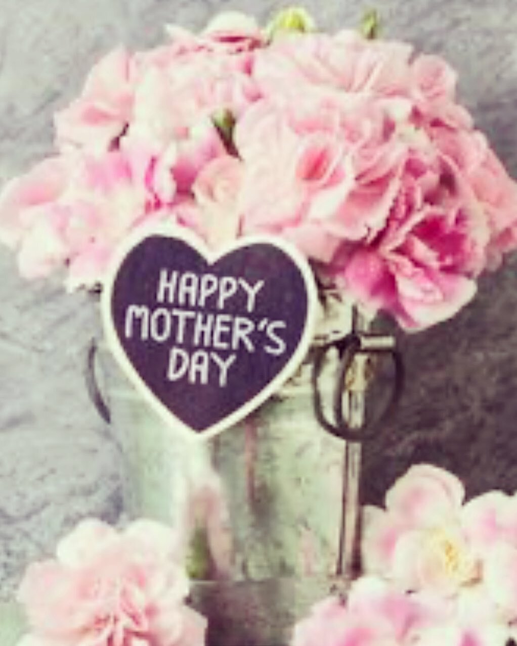 Happy Mother&rsquo;s Day to all you beautiful Mamas!! Enjoy the day celebrating YOU!!💕
#momlife #mom #mothersday #georgetownsc❤️ #discovergeorgetownsc #shoplocal