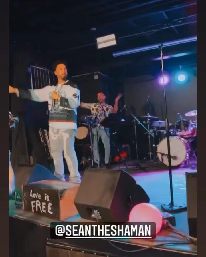 What a blessing it was to rock with my bros @the_shore_break &amp; @ninetofyah last night at @jazzbonestacoma 🙏🏽🔊🎶🎶✨

You guys brought such good vibes to the city, and truly did the evening justice. 🙌🏽🙌🏽

Shoutout my kinfolk @djprettyodd &am
