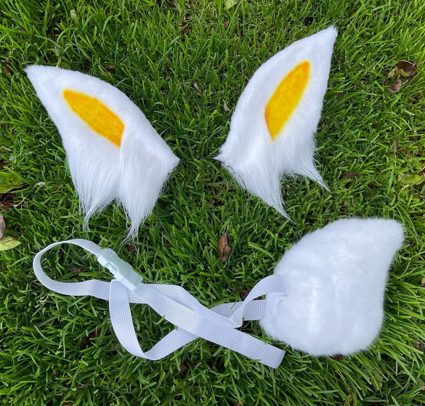 Custom ear and tail set for an Etsy customer based on Cinderace from Pok&eacute;mon Sword and Shield
.
.
.
#cosplay #pokemoncosplay #cinderace #cinderacecosplay #scorbunny #pokemonswordshield #furry #furryears