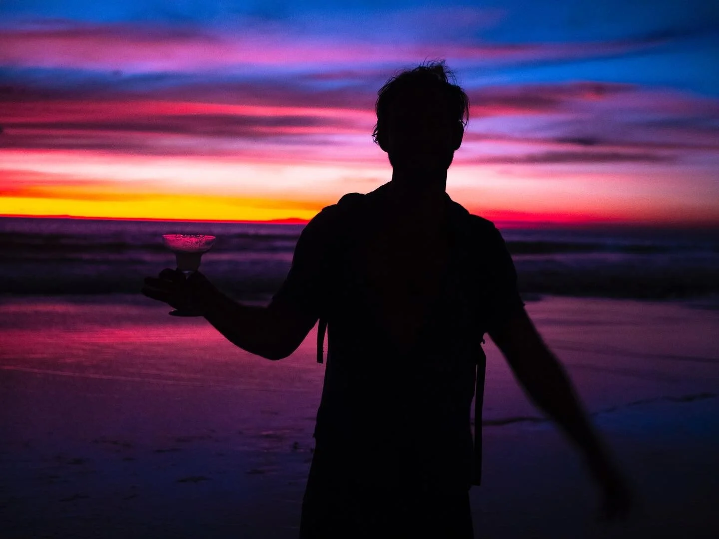 Cheers to the here and now 🪄🇨🇷 #puravida #sunset #costarica