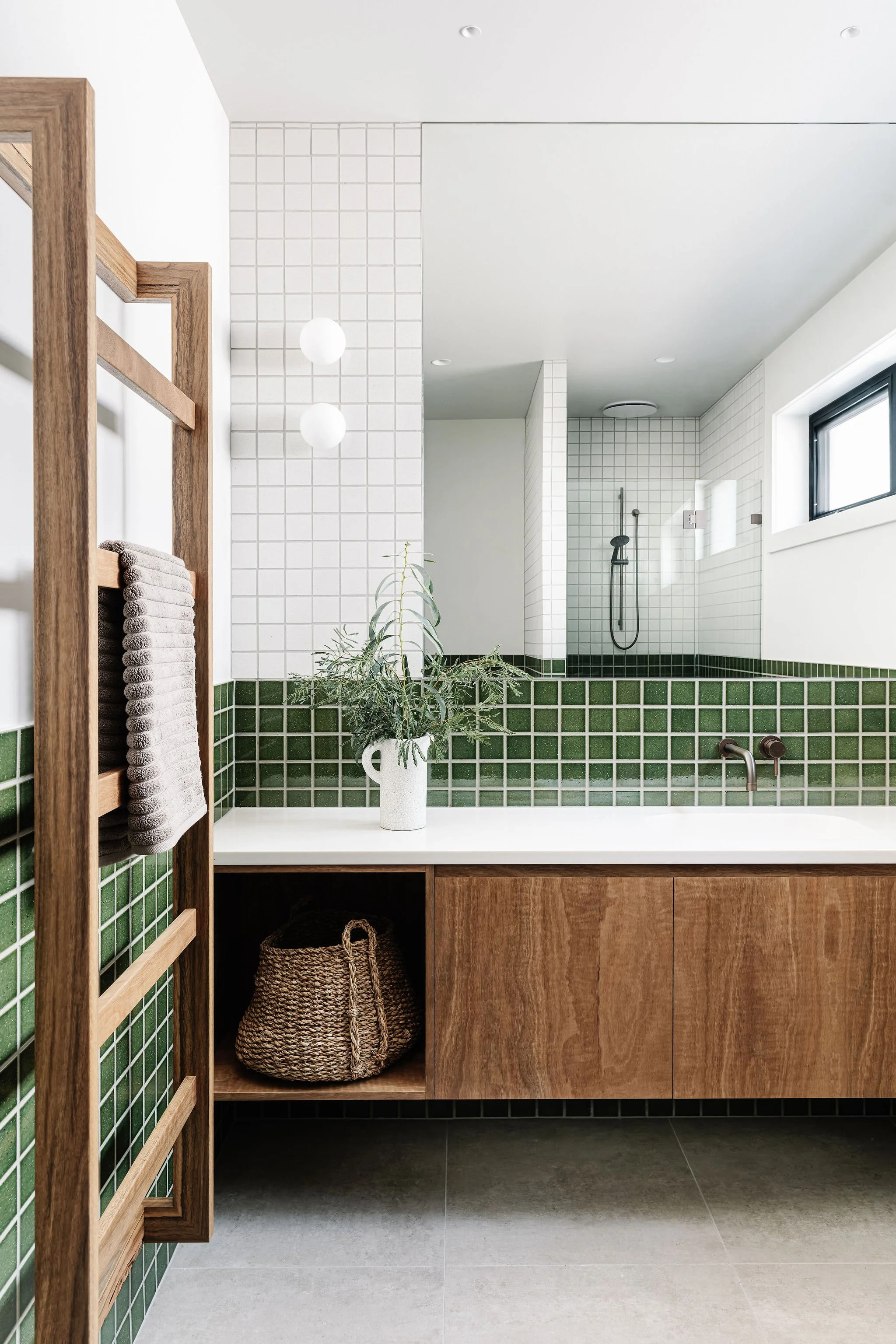 Downstairs bathroom adjoining the Play Zone and guest bunk beds