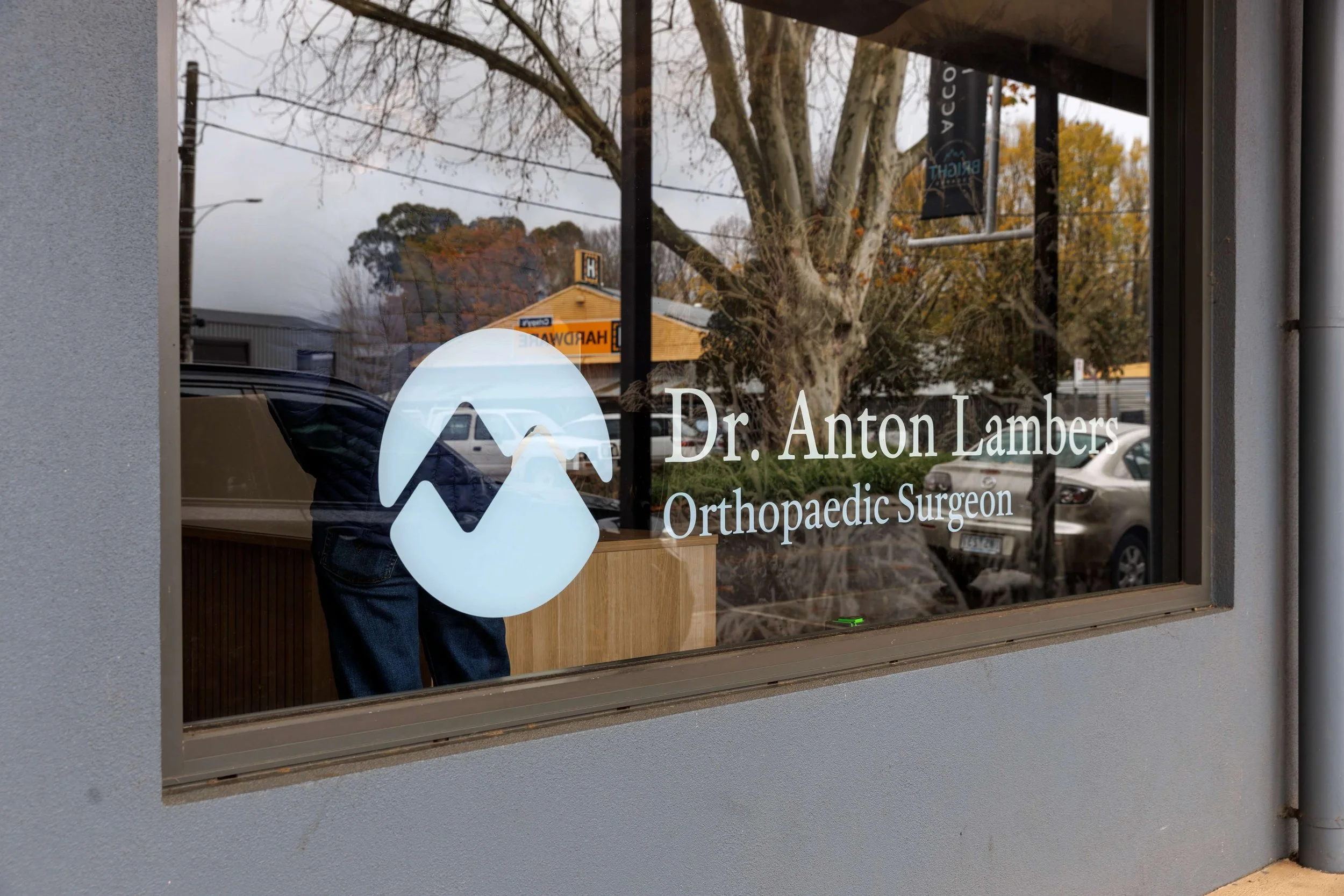 The interior design also takes cues from Dr. Lambers' branding.