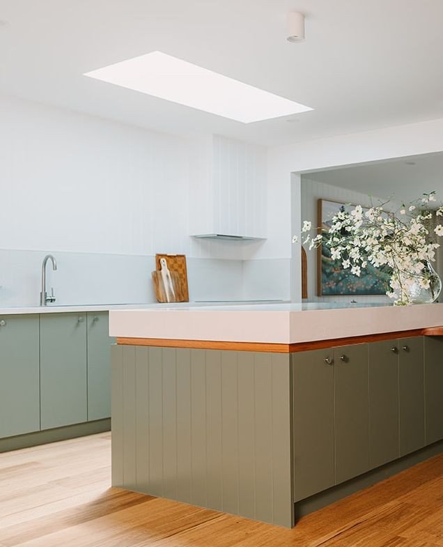 Planning a kitchen reno? Then check out our most-read blog post and don't overlook these five essential measurements to ensure a functional and stylish space:⁠
⁠
Walkway Widths: Ensure at least 1000&ndash;1200mm between islands and cabinetry for smoo