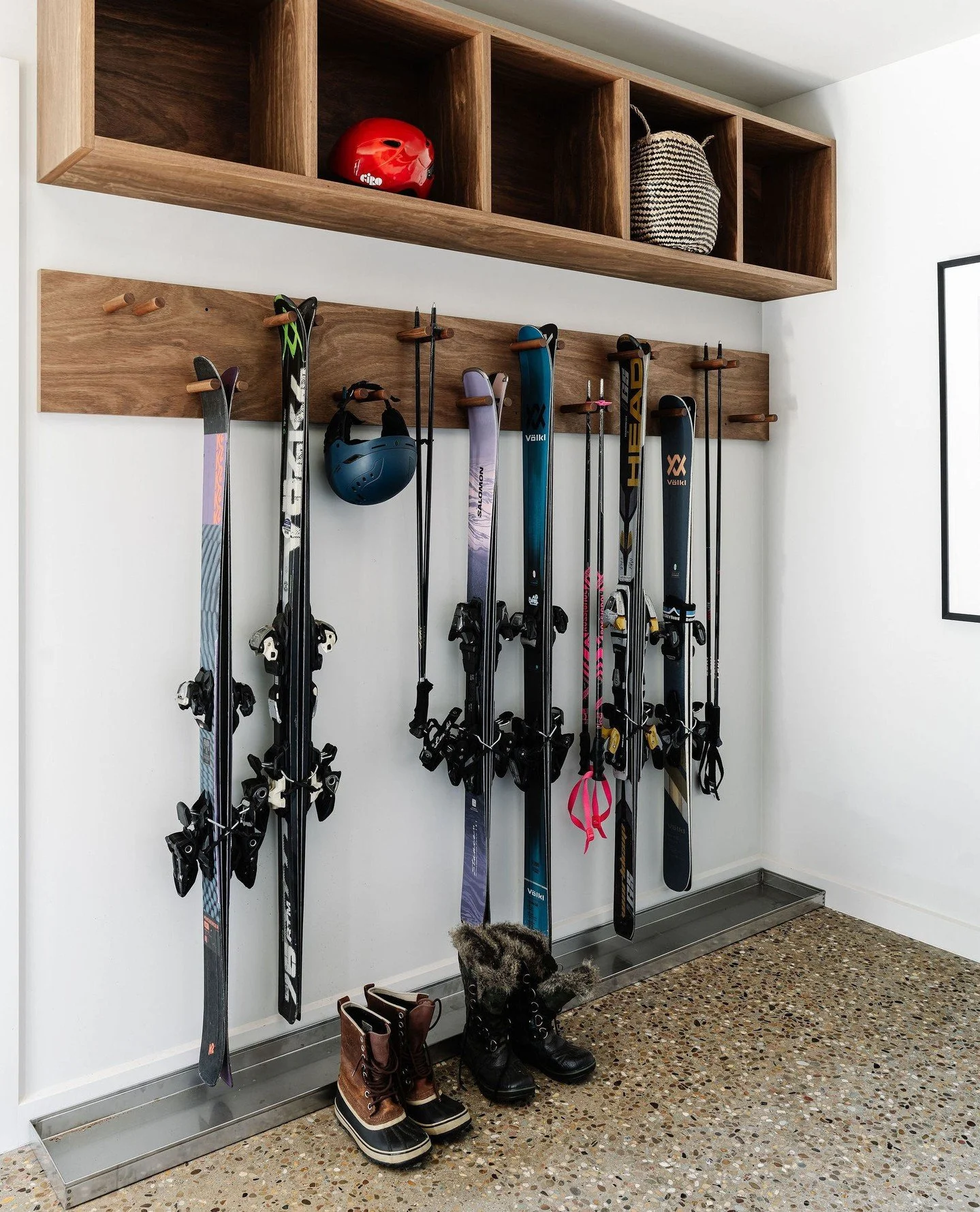 Who's doing a snow dance? With 10 days until the Aussie season opens, we're bringing out the skis, tuning them and doing some last minute hill sprints to get the quads ready to roll.⁠
⁠
Styling by @brittwhitestudio⁠
Interio design and material specif