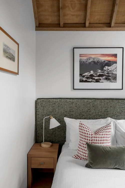 Blairs Chalet is an Alpine Resorts Award Winning project by Britt White Studio