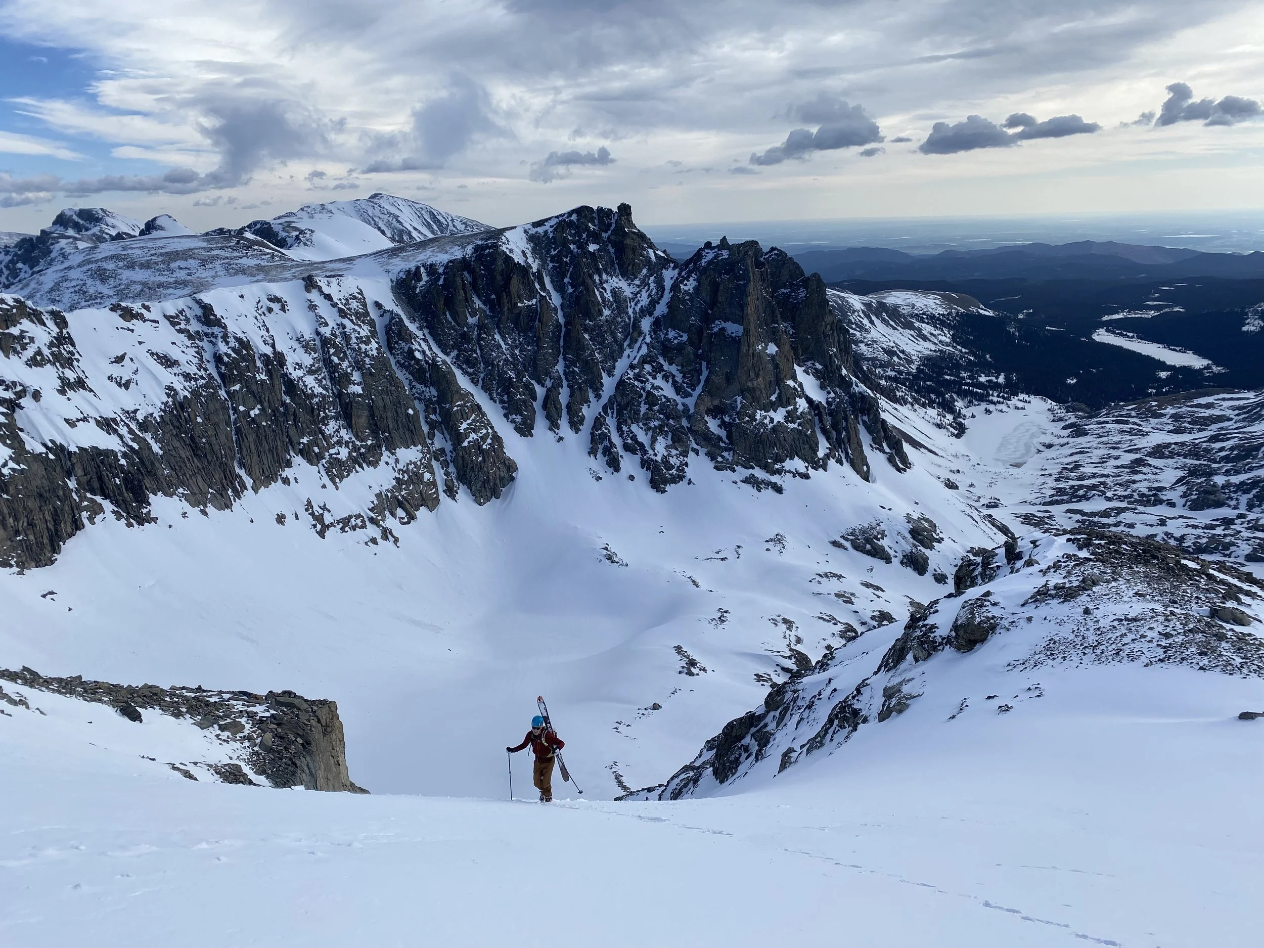  Kirtis surfacing above the scenic towering walls of Queen's Way.  