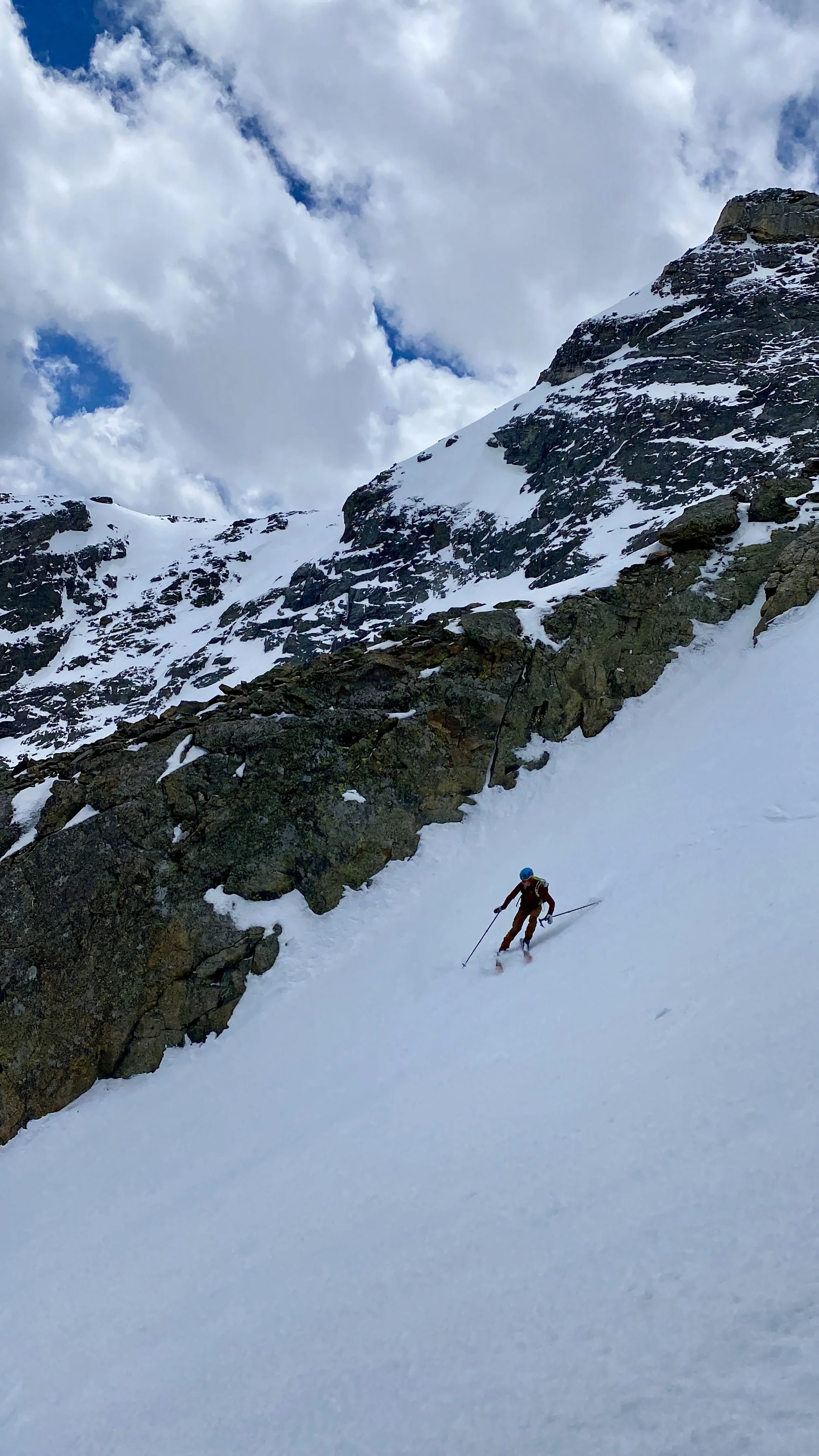  Kirtis with Navajo in the background 