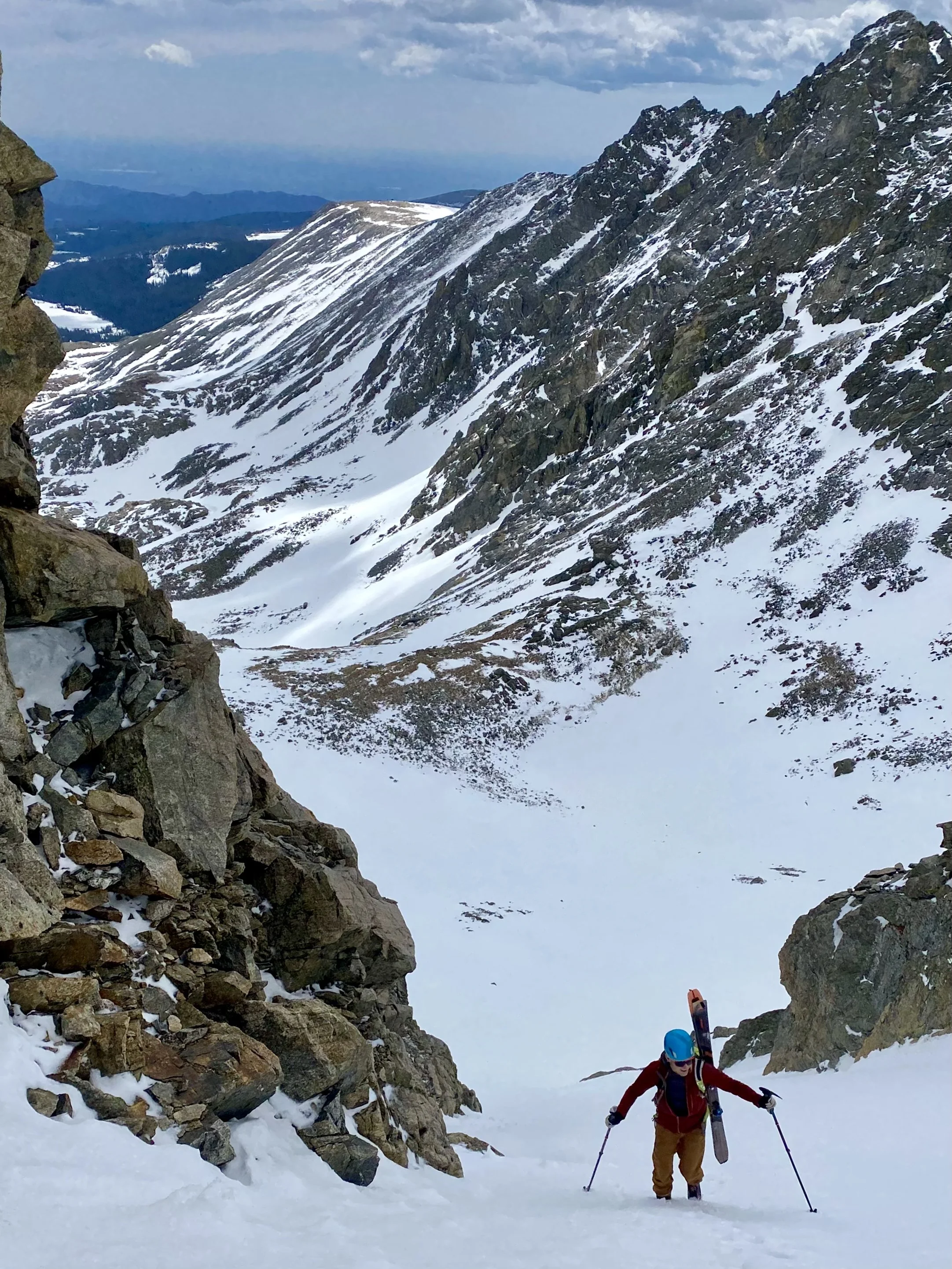  Kirtis at the bottom of Apache couloir 