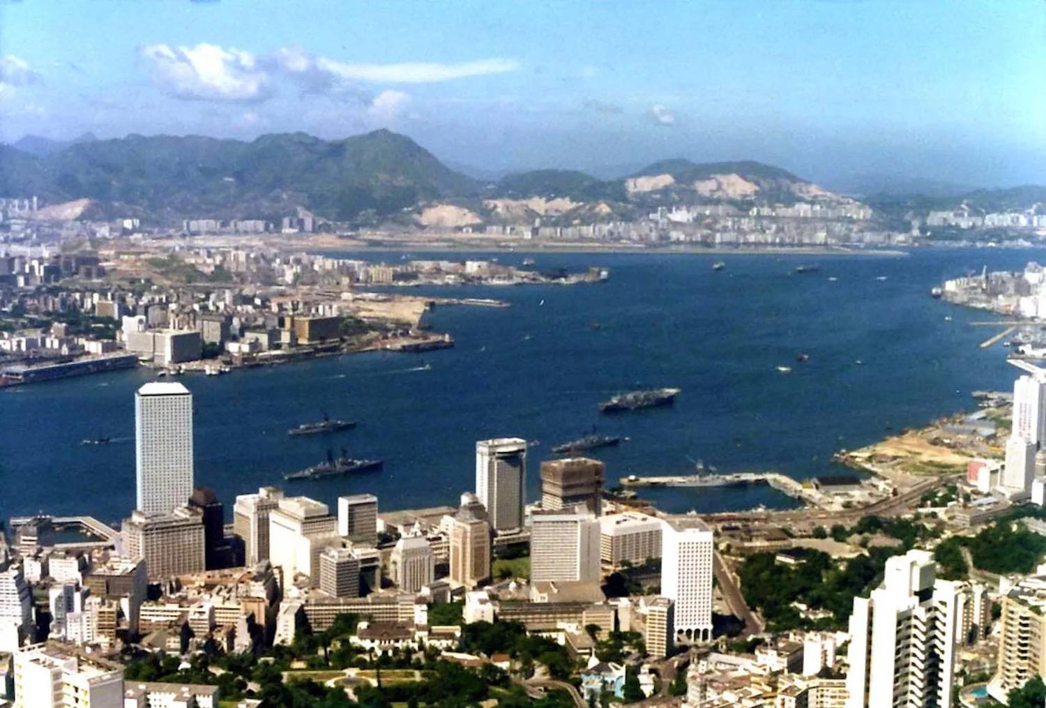 Jardine House in Hong Kong - An iconic building from 1973 — J3 Private ...