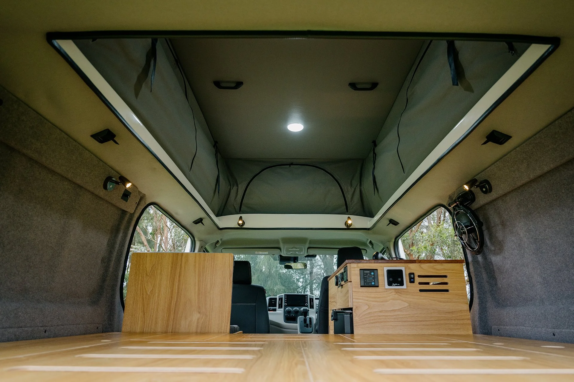 Pop-top Toyota Hiace Campervan with dual battery system