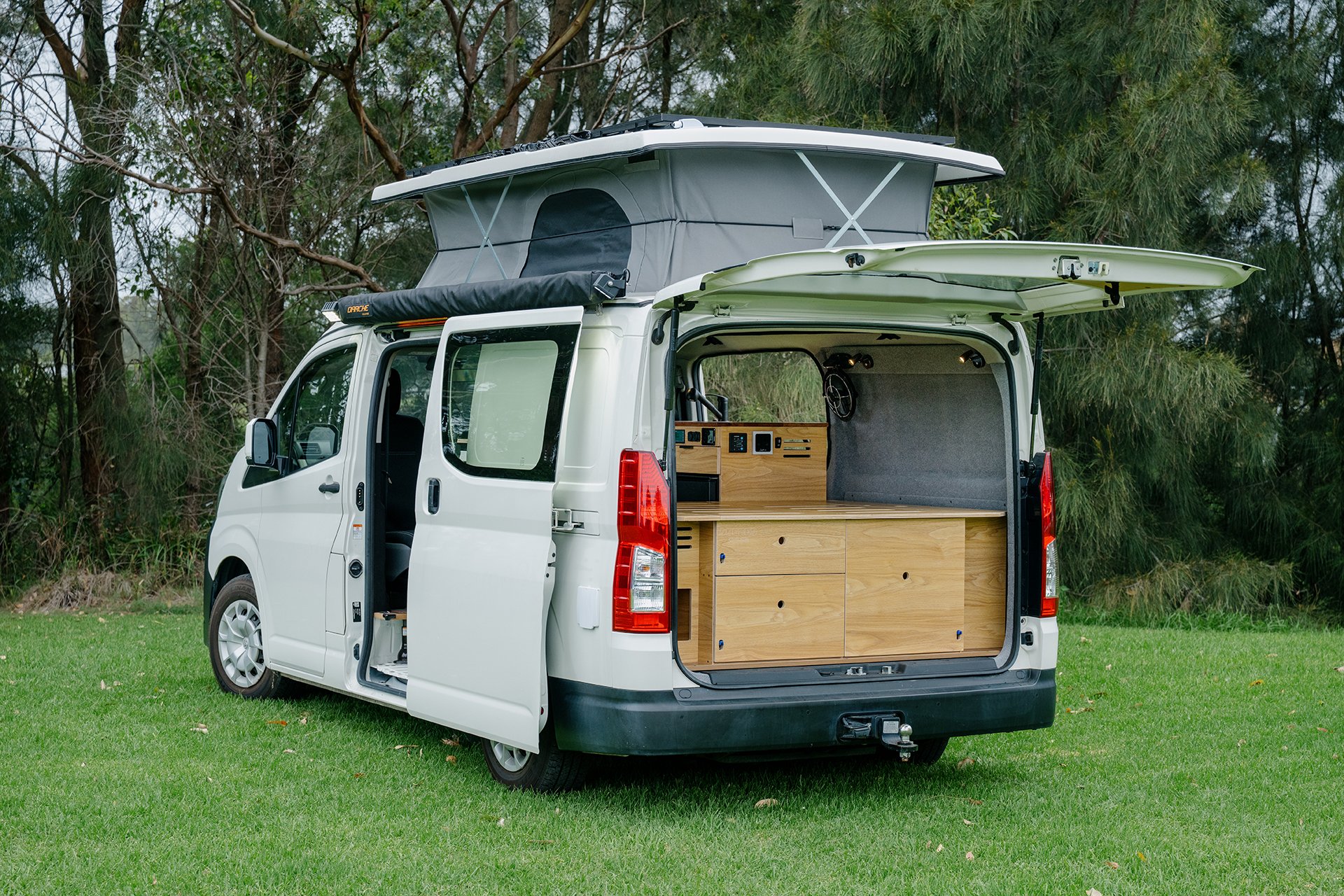 Pop-top Toyota Hiace Campervan with dual battery system