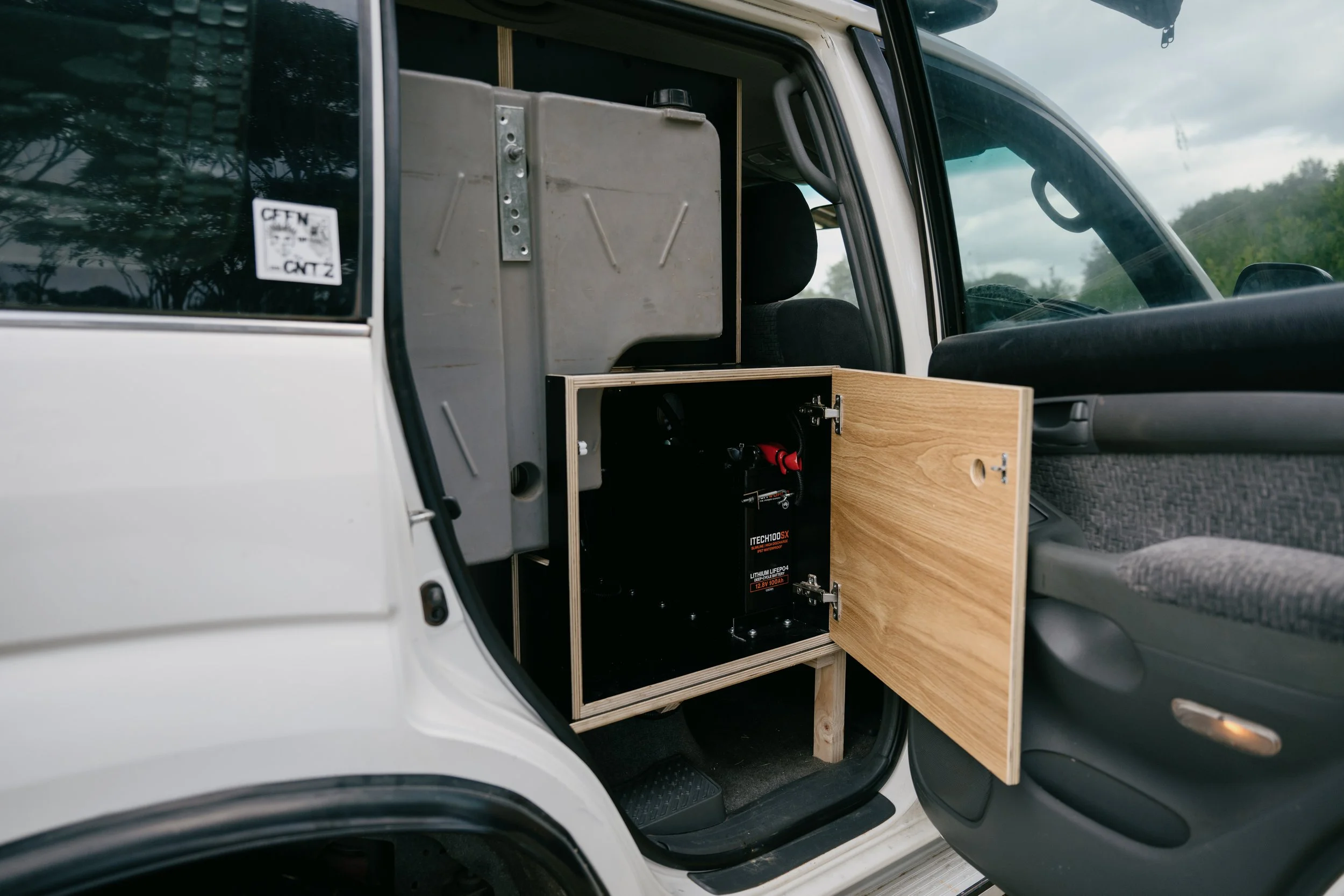 toyota prado camper conversion with dual battery system