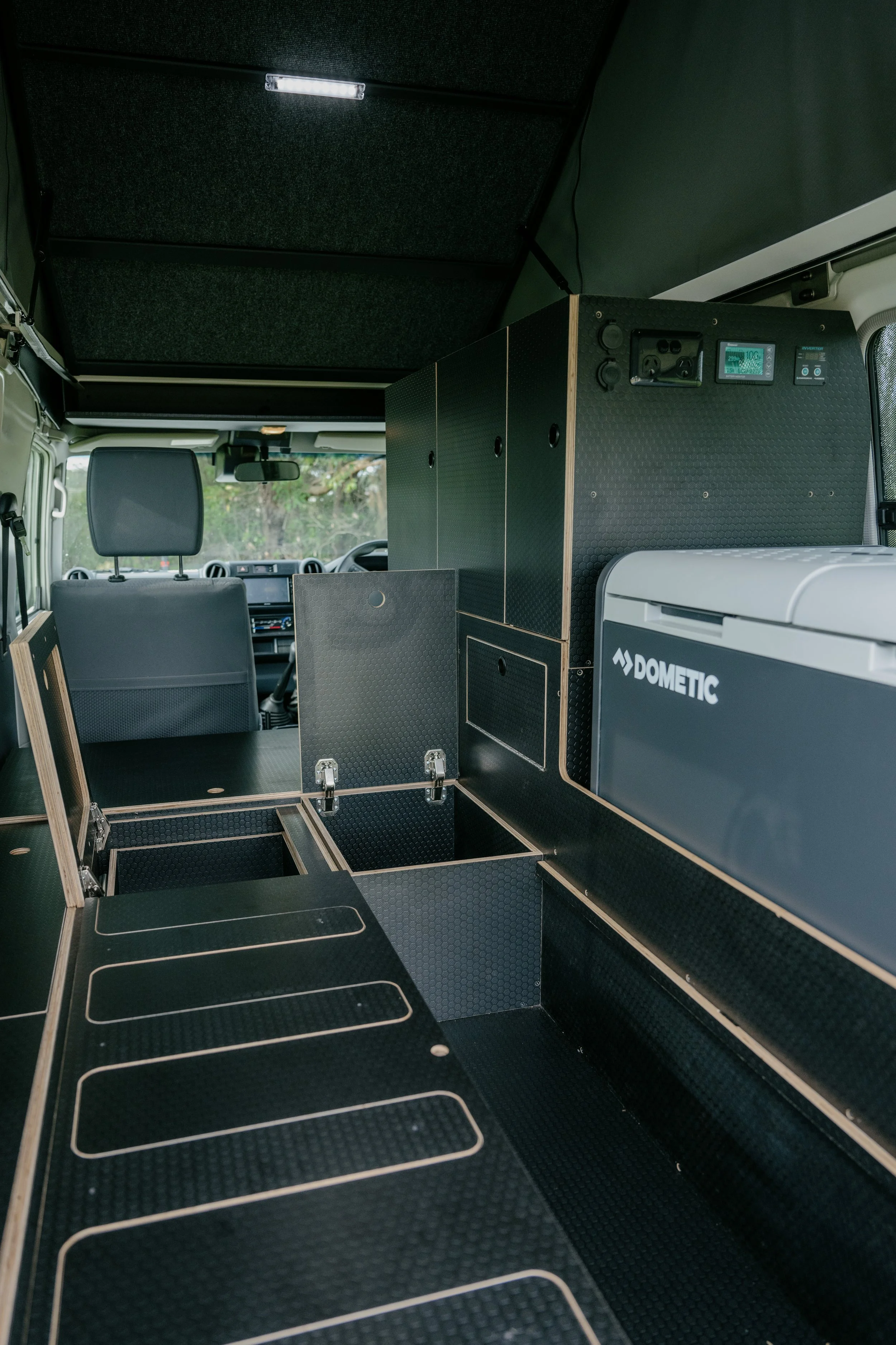 auto electrical fitout in toyota landcruiser troopy