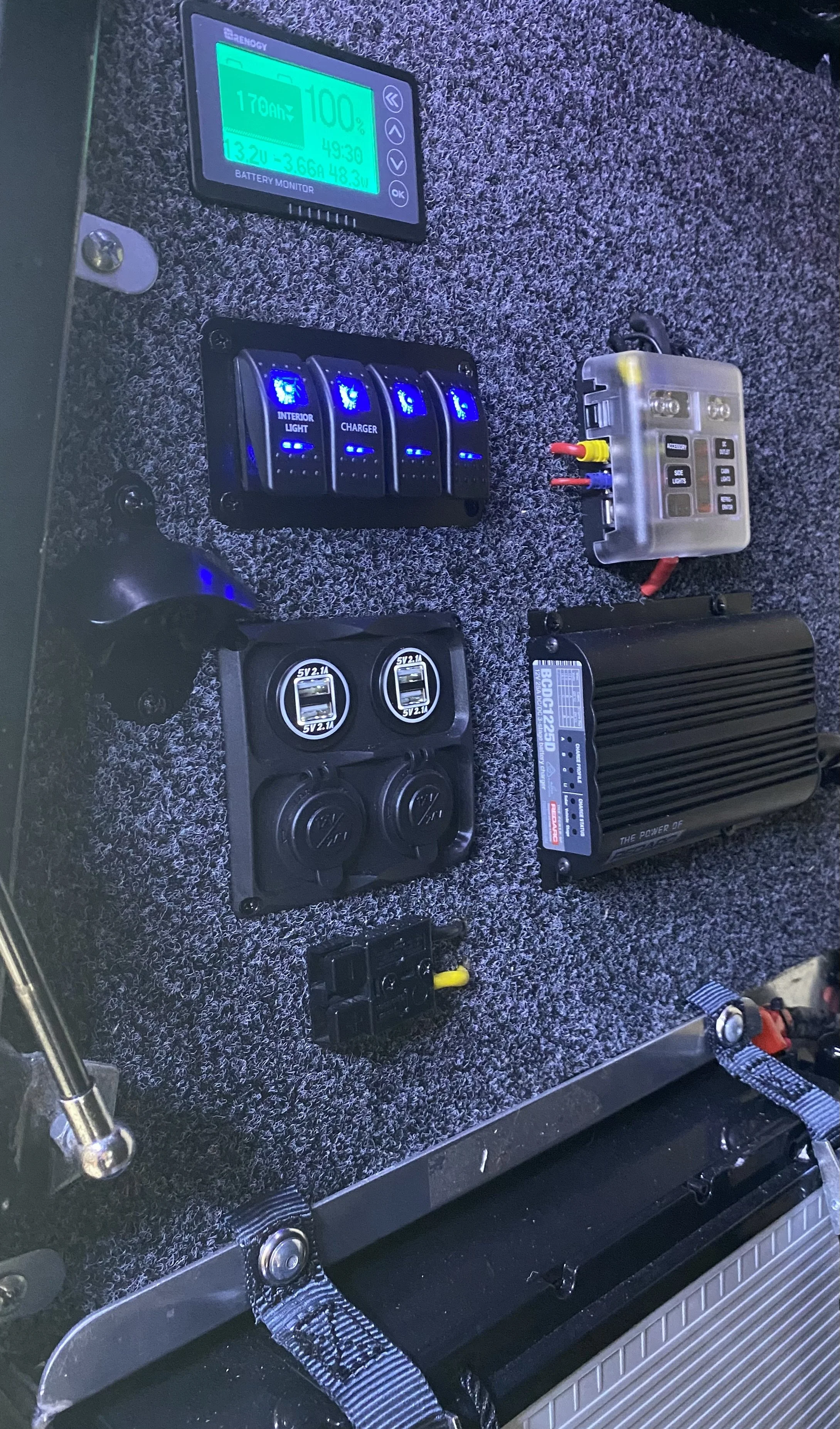 toyota Hilux canopy electrical system