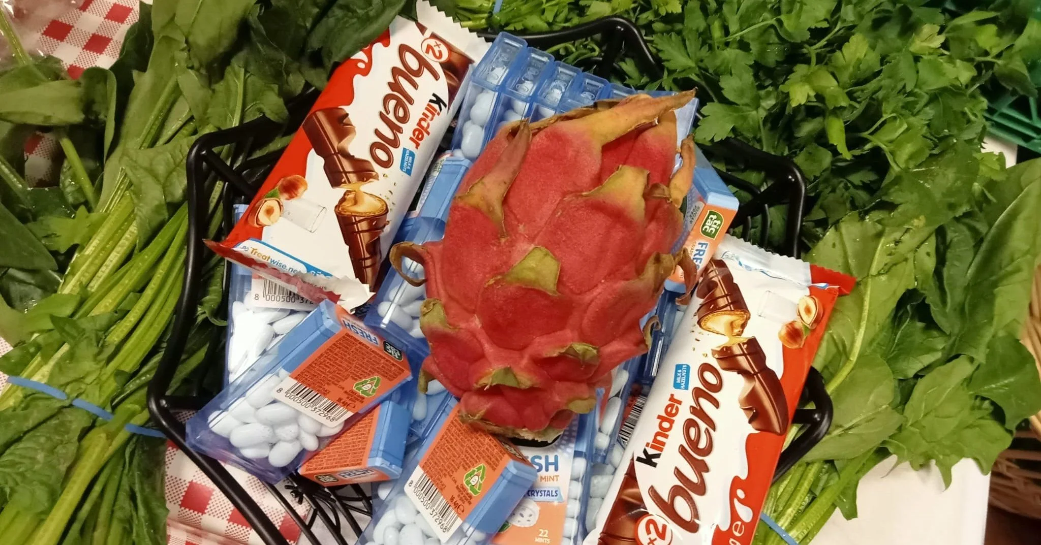 🥦 The Community Fridge is open today, stocked and ready to distribute! 💚
Today we have:
Bananas, vegetables, treats, and lots more!
What’s available changes day to day depending on what we get from FareShare and local food businesses &mdash