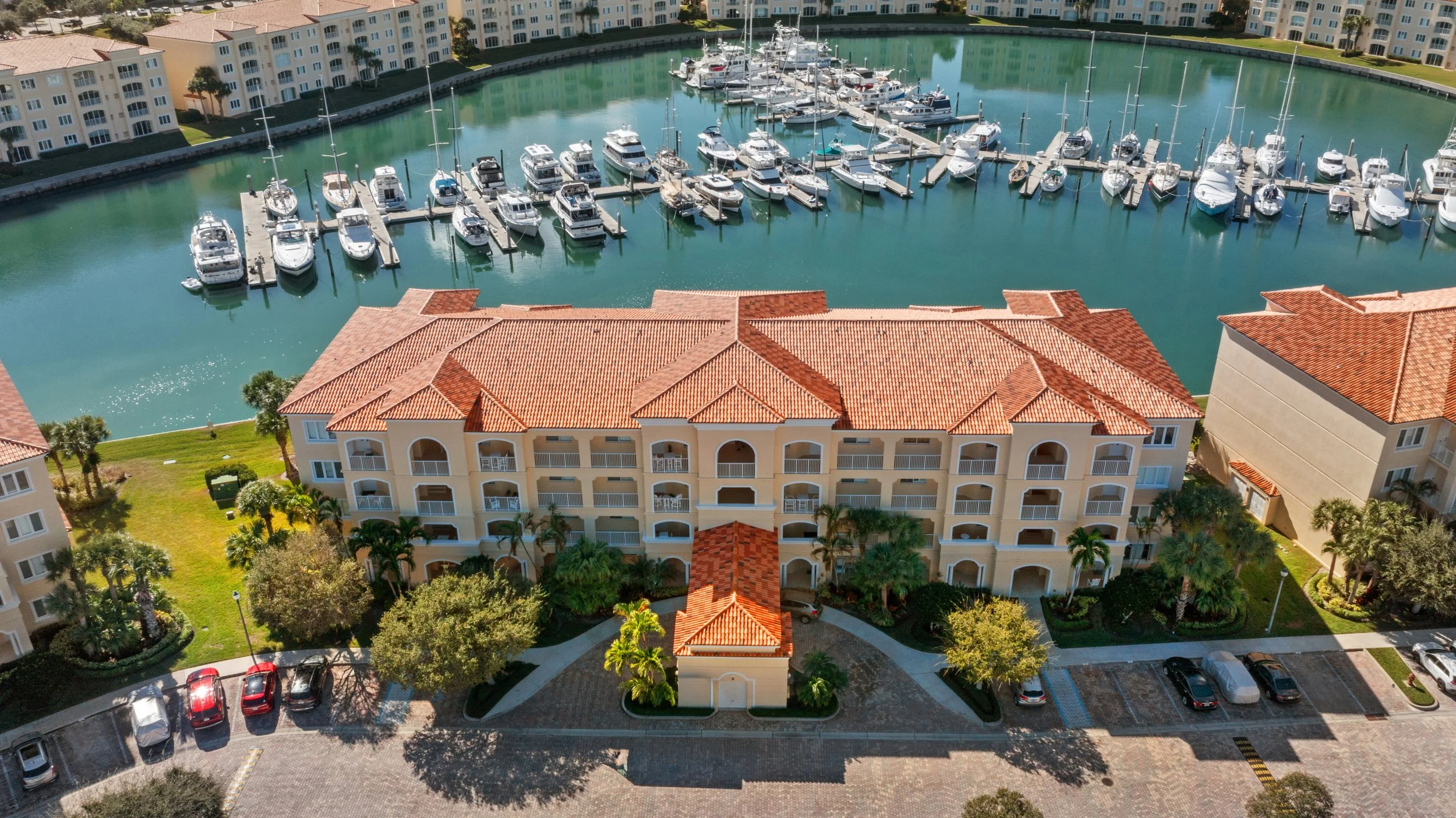 FOR SALE: 9 Harbour Isle Dr W, Unit 102 (Harbour Isle East)