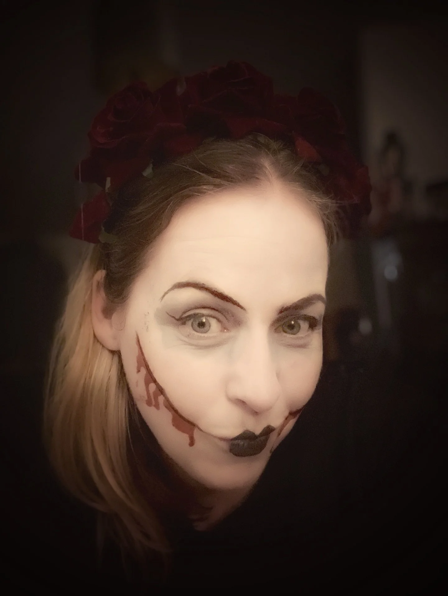 Happy Hallowe&rsquo;en! 
Managed our rounds to see the beautiful decorations and back home just before the most torrential downpour.
This year my pumpkin had a Kpop Demon Hunter theme, what could be more 2025.
#happyhalloween #ghosttown