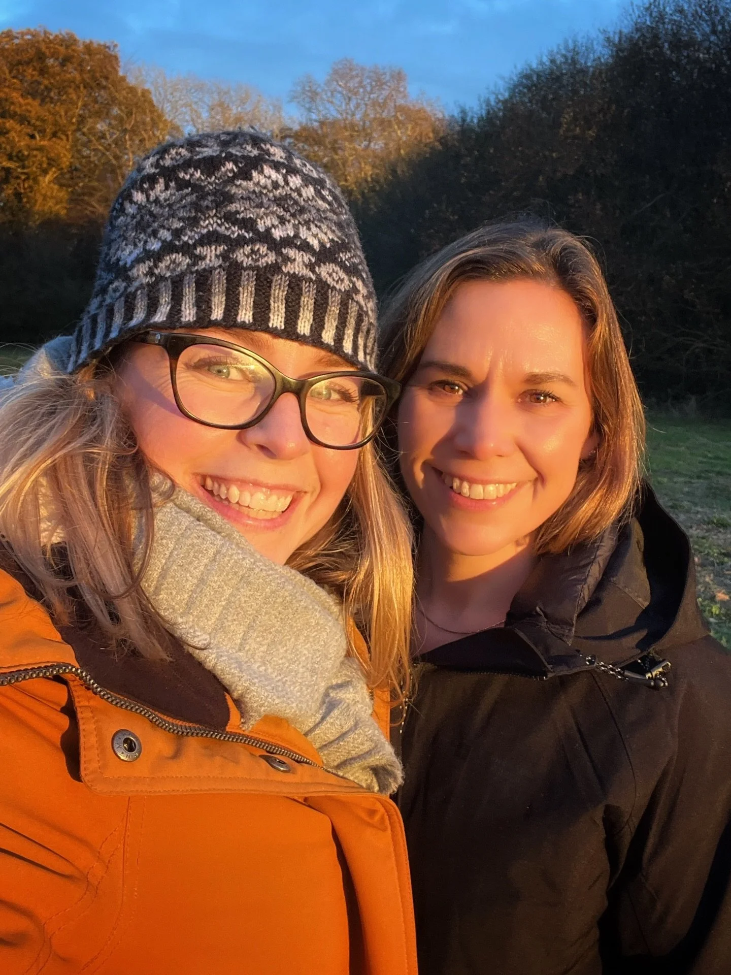 The end of a busy week, full of Christmas crafts, shopping, singing, and Christmas entertaining. 
Having family visit is always fun, but starting Christmas together is a rare and fun treat! 
We really enjoyed the performance of the Snowman with @rhyt