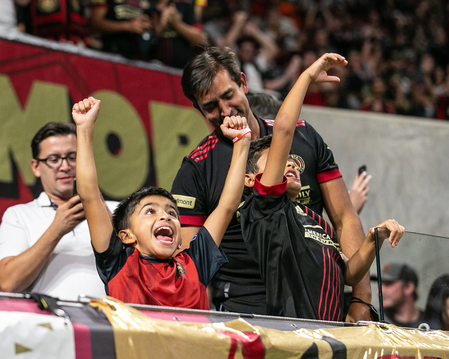 fans-1.jpg