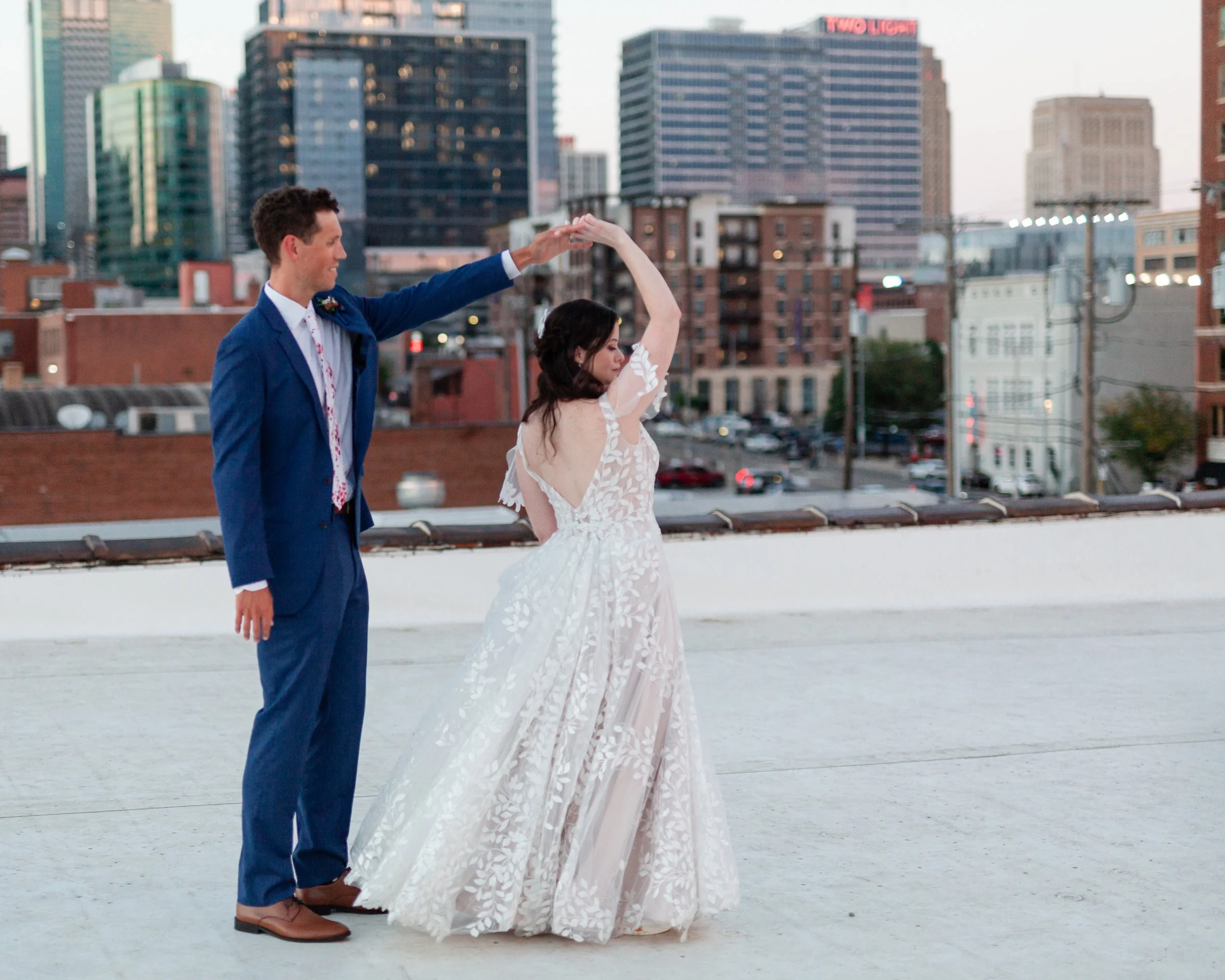 Kansas City Skyline Wedding Couple