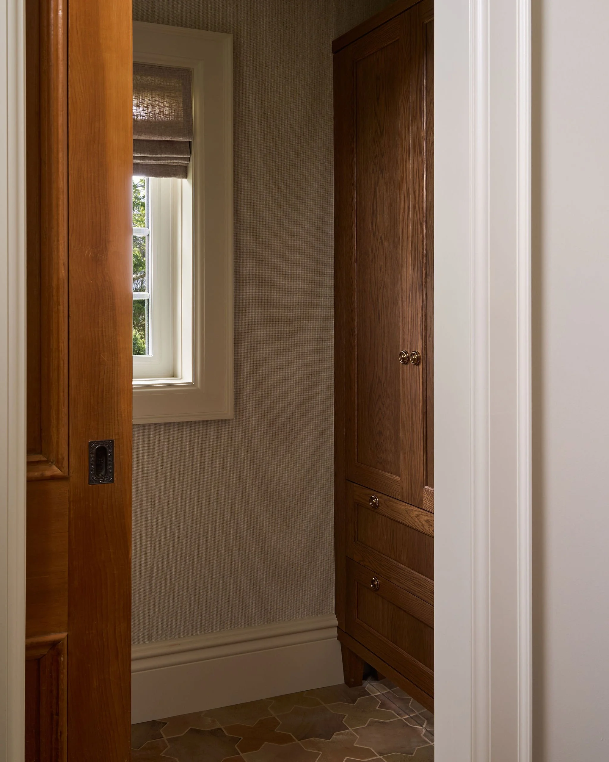 25 Modern Farmhouse linen storage.jpg