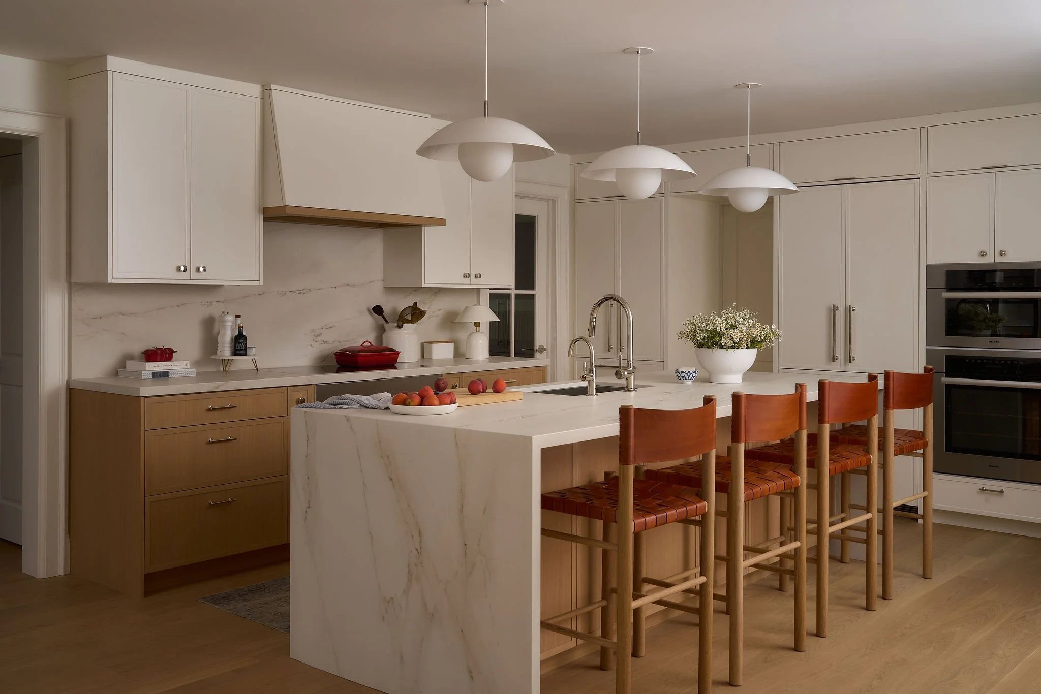 09 waterloo-georgian-home transitional kitchen large island.jpg