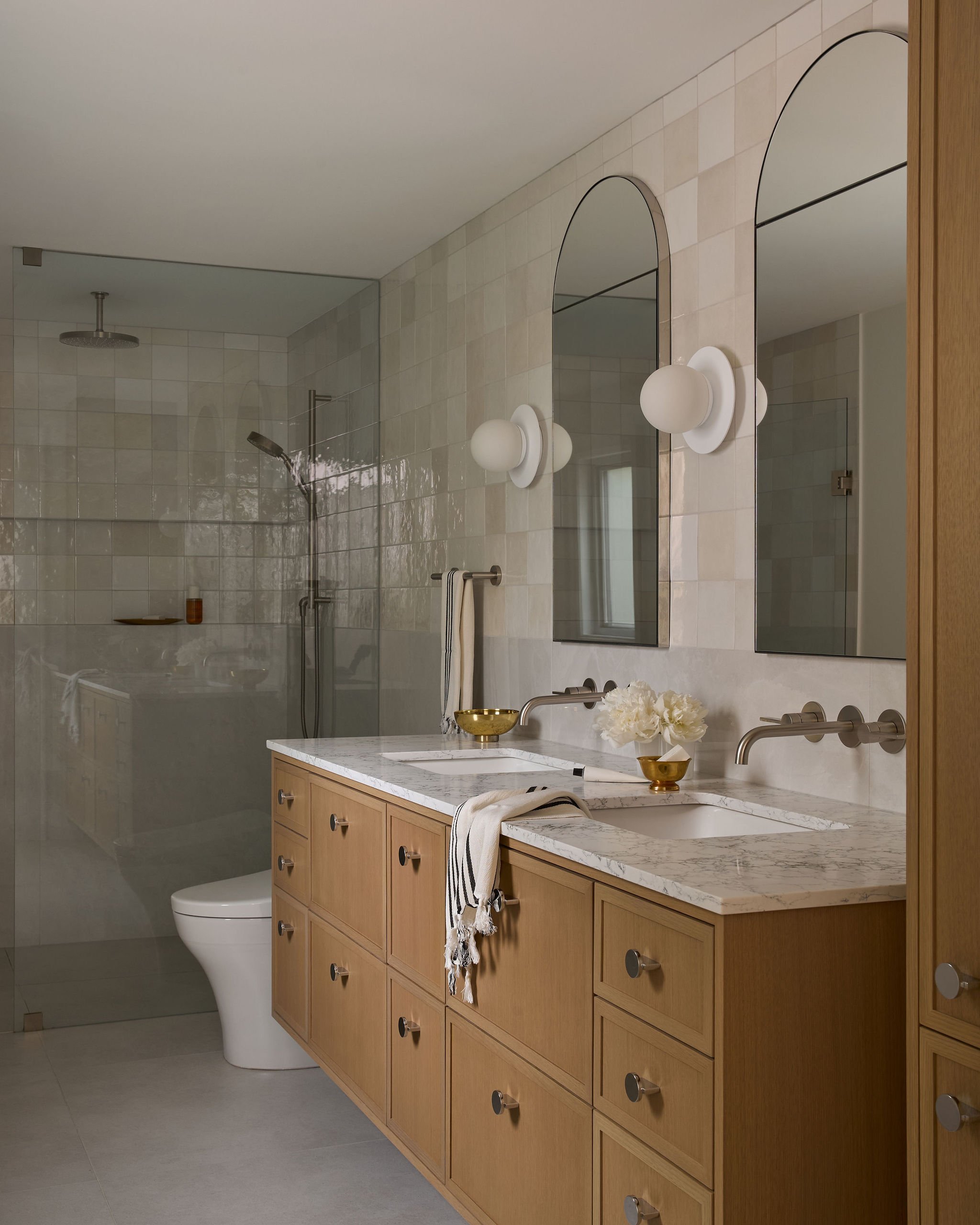 19 waterloo-georgian-home Modern Ensuite Bathroom.jpg