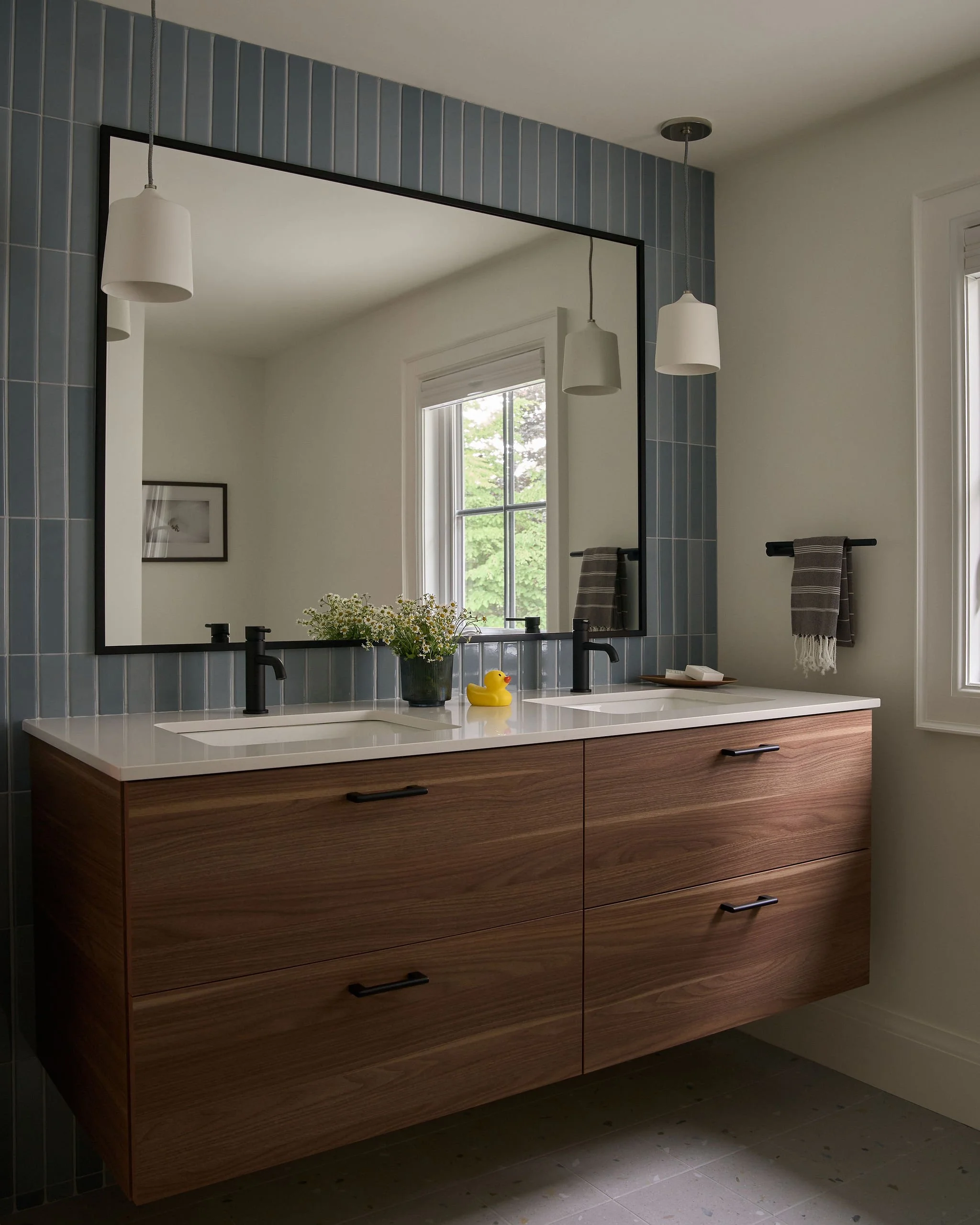 17 waterloo-georgian-home family bathroom.jpg
