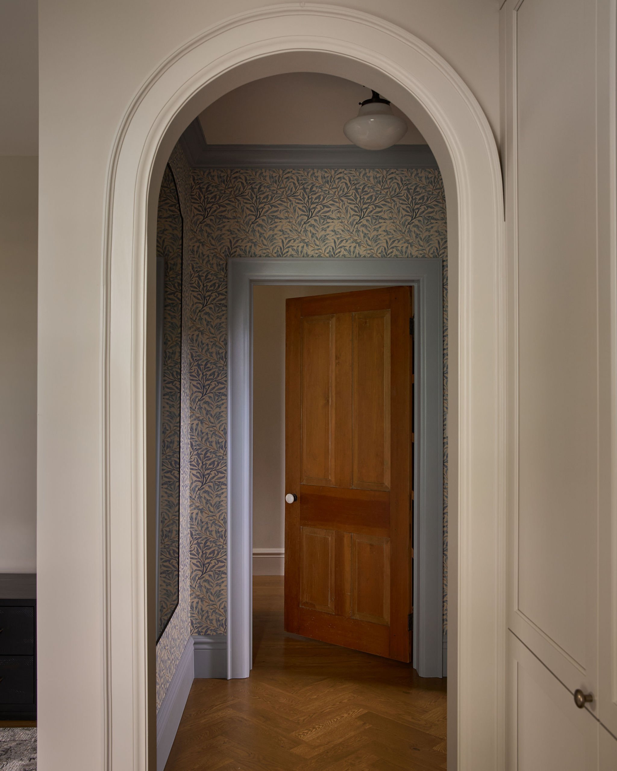 18 Modern Farmhouse Arched Doorway Vestibule.jpg