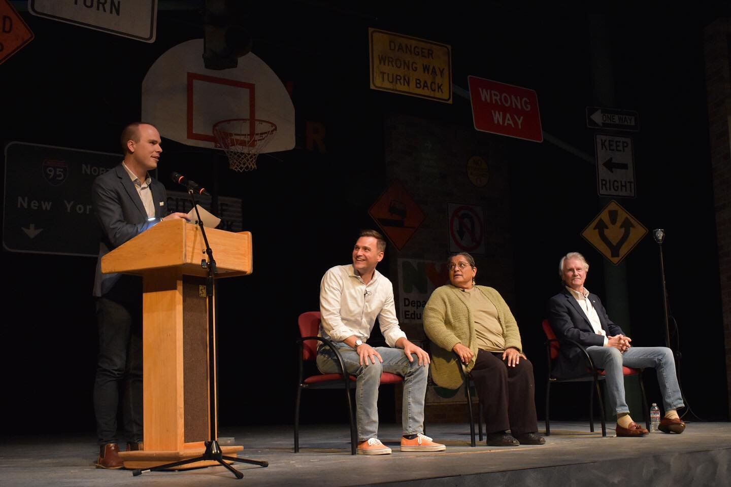 Some of my favorite pics from my campaign kickoff. Definitely a highlight of the campaign for me. Grateful to Speaker @danrayfield, Rep. @tawnasanchez, and Gov. Kitzhaber for speaking 🎤🗳️🌲