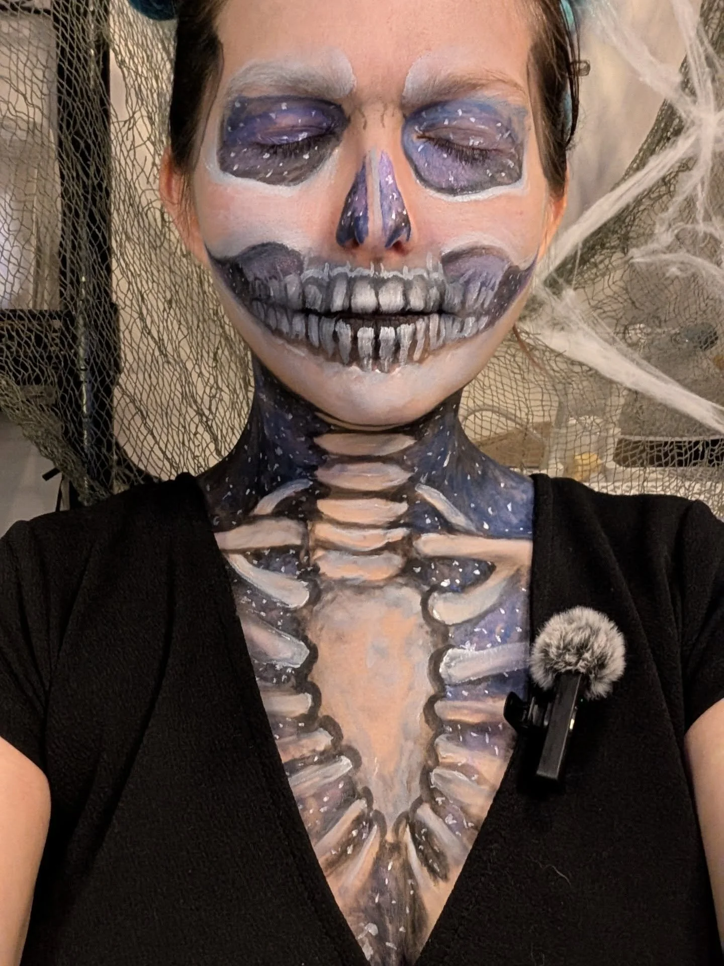 Decided to do a skeleton look, but made it a bit more me. I added some galactic flair 💀🌌🌠 Happy Halloween