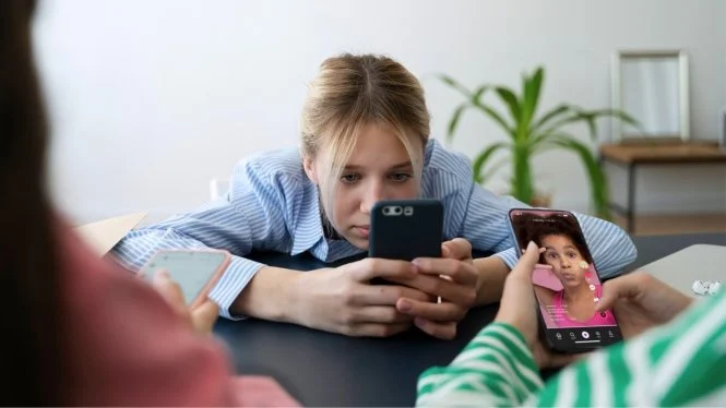 The Impact of Social Media on Mental Health &amp; How Teen Counseling Can Help