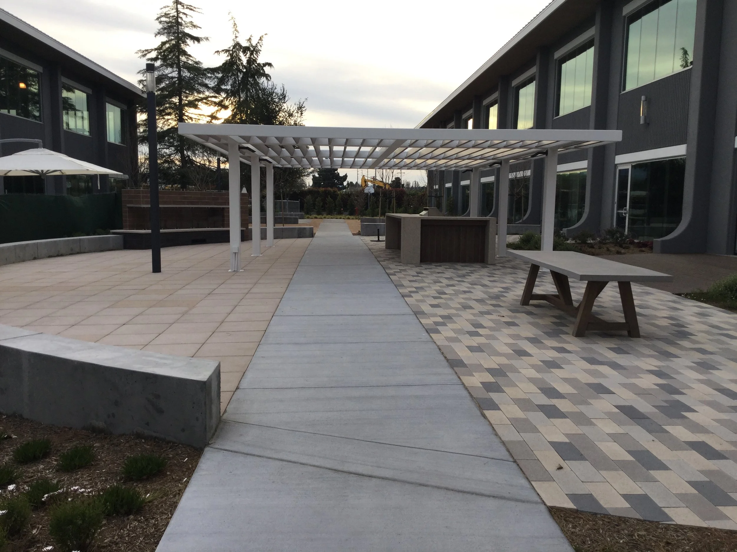 Trellis and Canopies 5.JPG