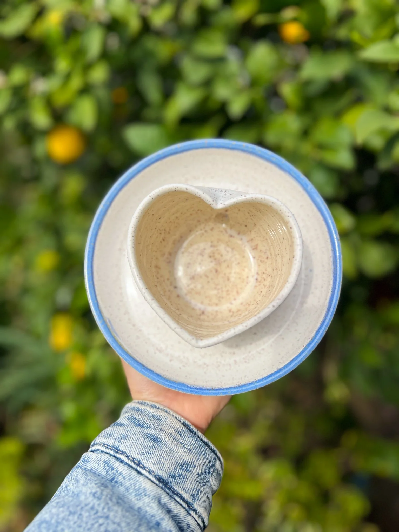 Blue E (heart, white in, blue out)